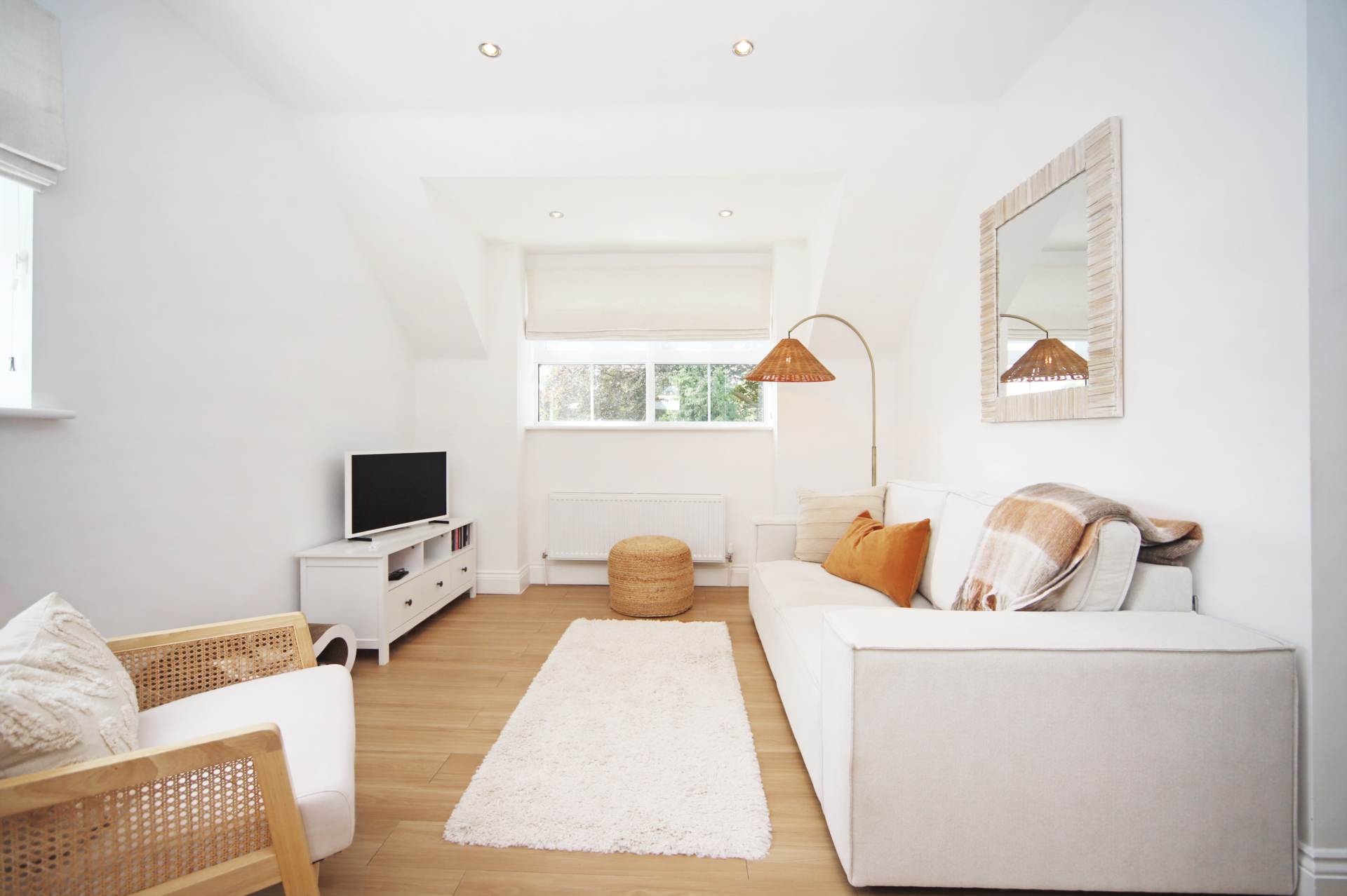 Additional Property Image 2 bedroom Maisonette for sale in Aylesbury 2