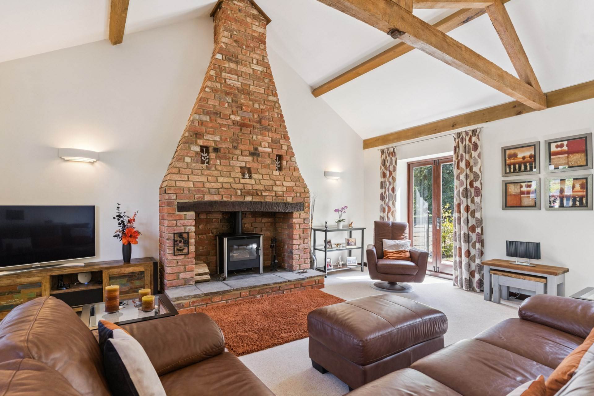 Additional Property Image 3 bedroom Barn Conversion for sale in Leighton Buzzard 4