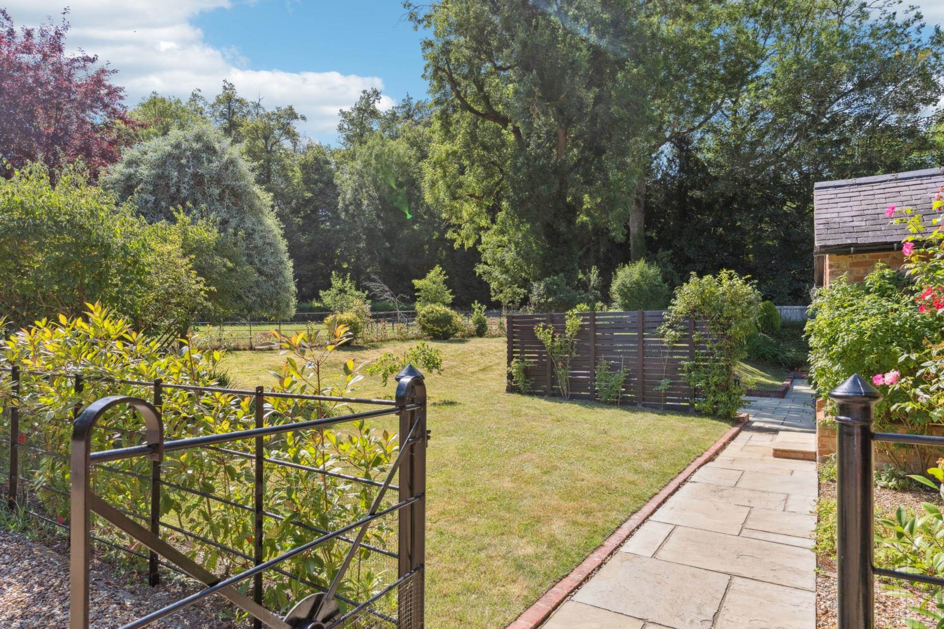 Additional Property Image 3 bedroom Barn Conversion for sale in Leighton Buzzard 28