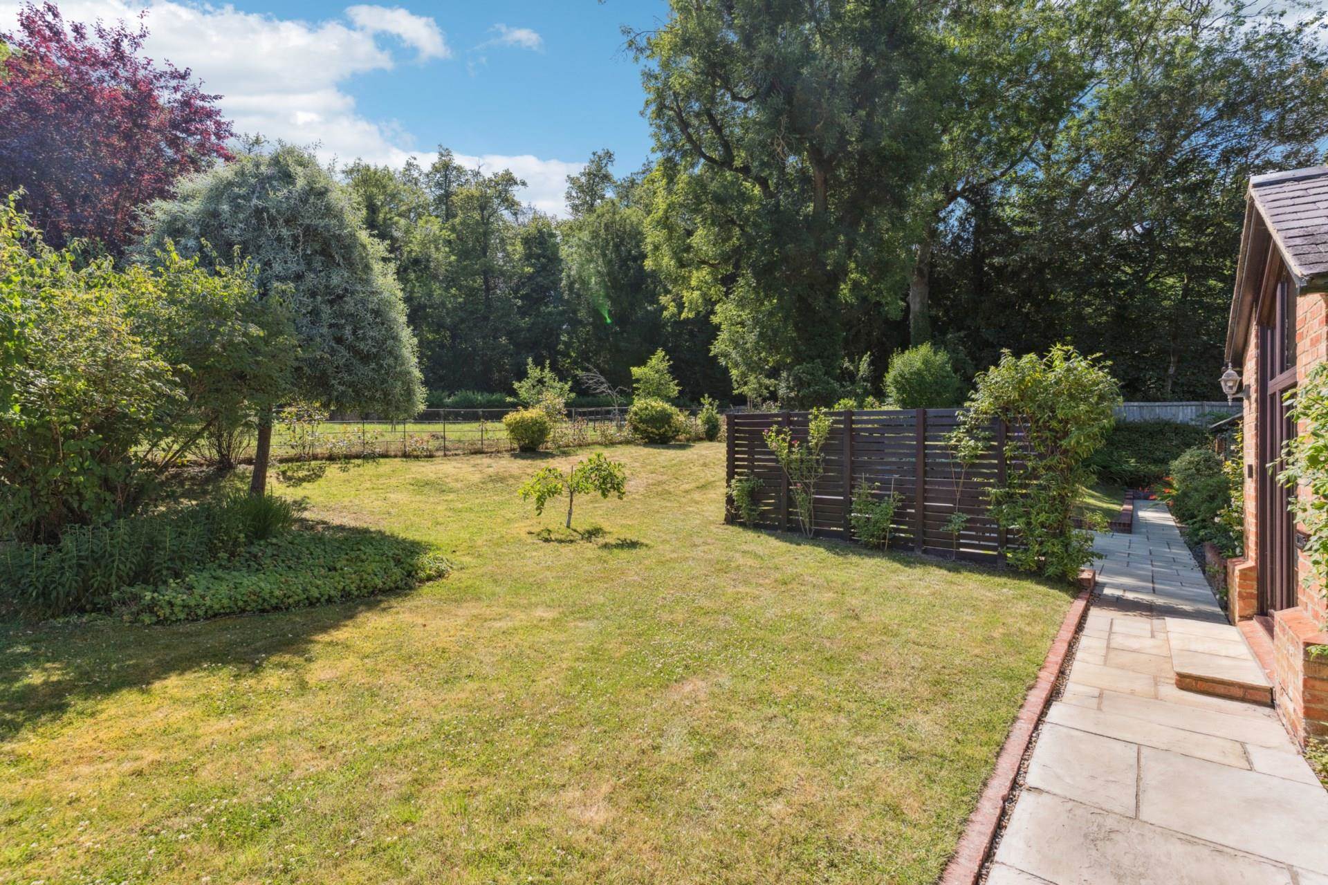 Additional Property Image 3 bedroom Barn Conversion for sale in Leighton Buzzard 29