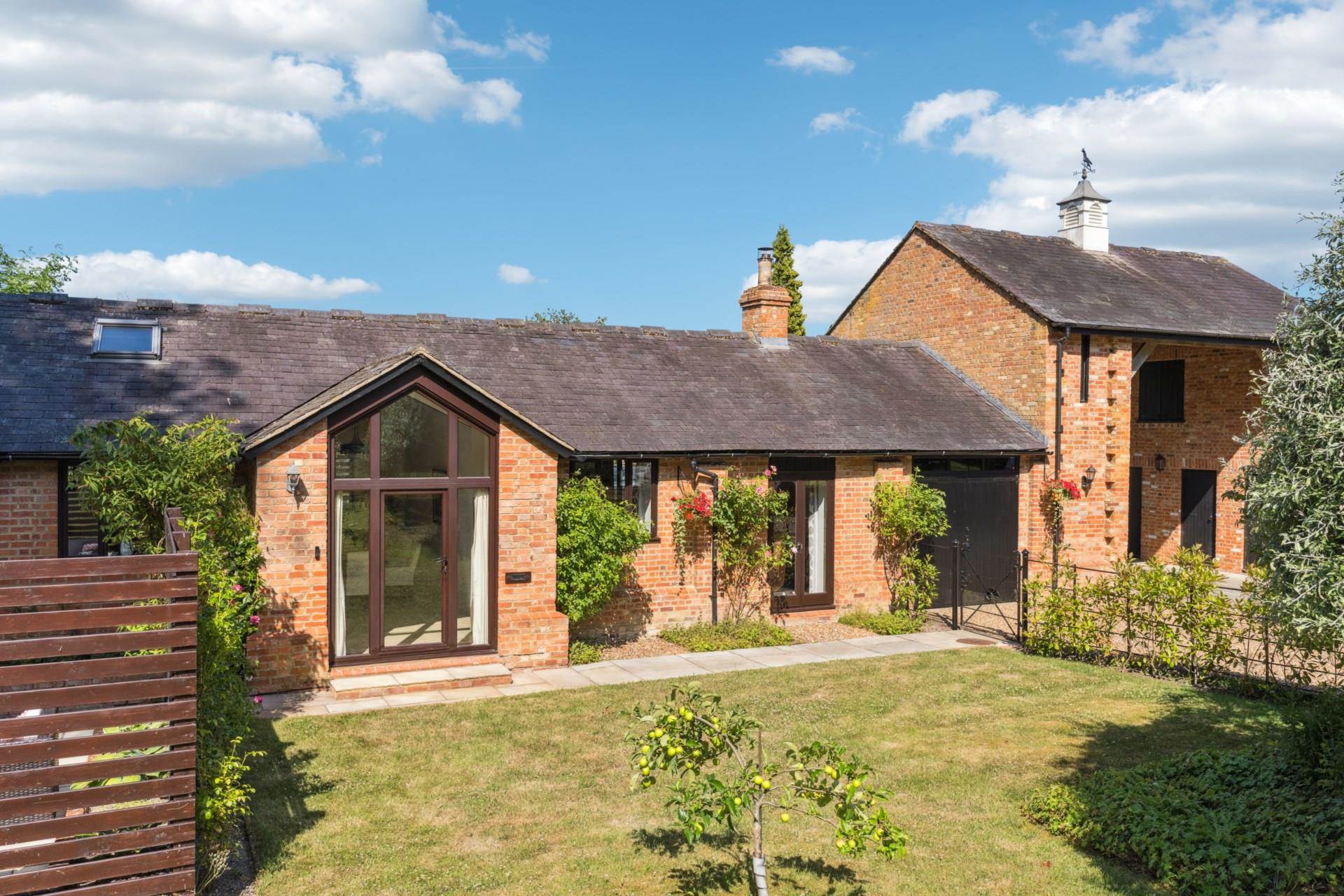 Additional Property Image 3 bedroom Barn Conversion for sale in Leighton Buzzard 35