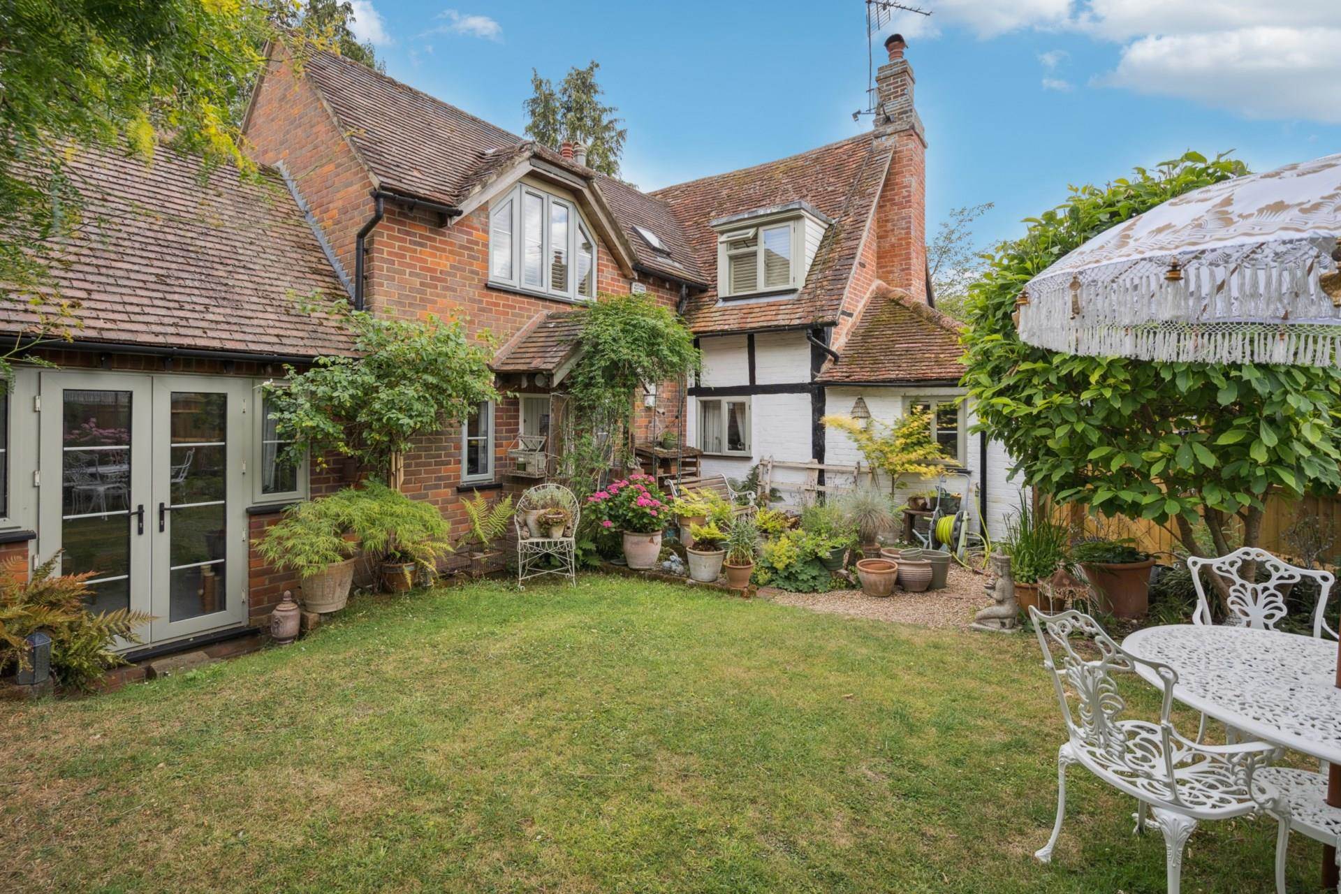 Additional Property Image 3 bedroom Semi Detached for sale in Aylesbury 3