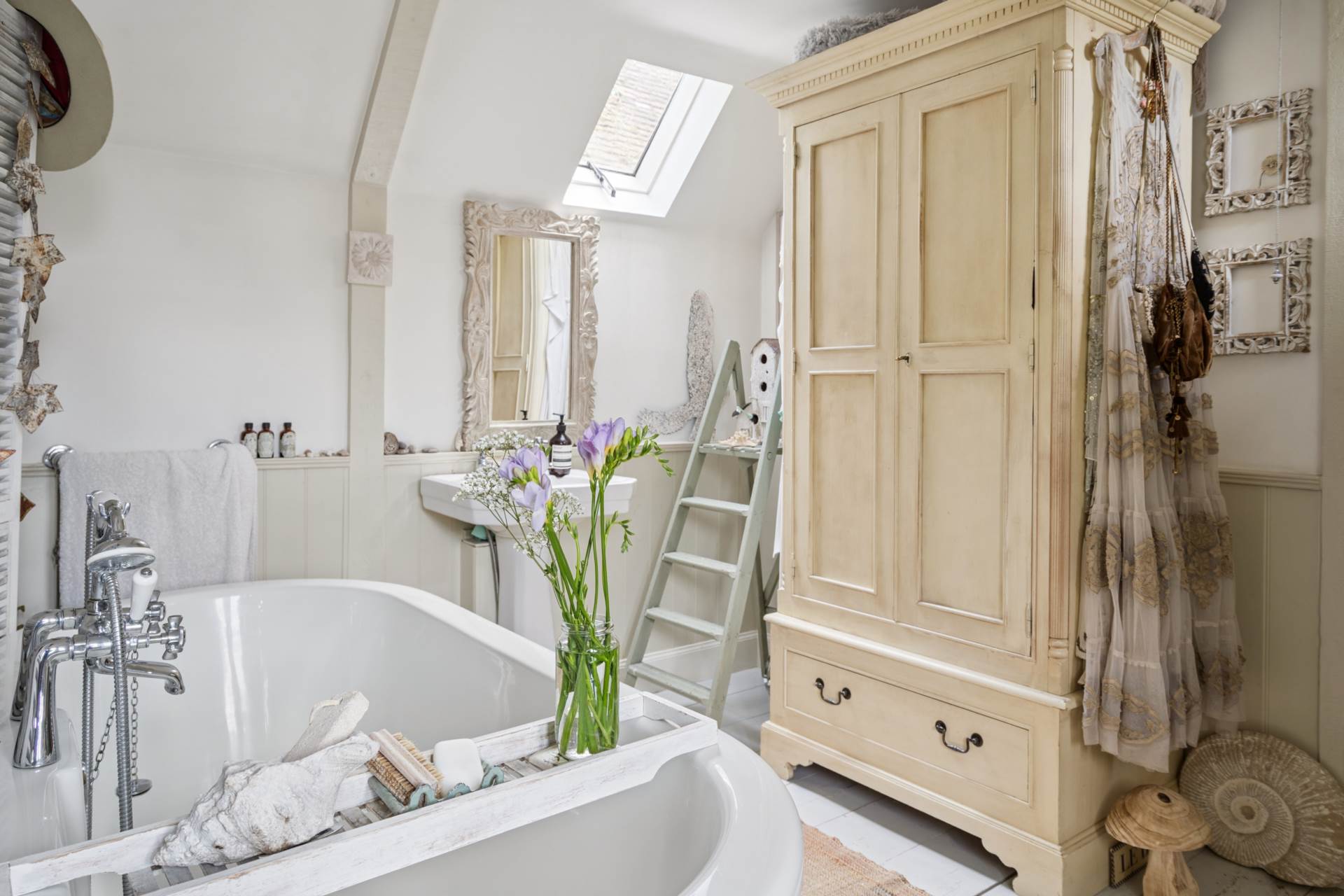 Additional Property Image 3 bedroom Semi Detached for sale in Aylesbury 30