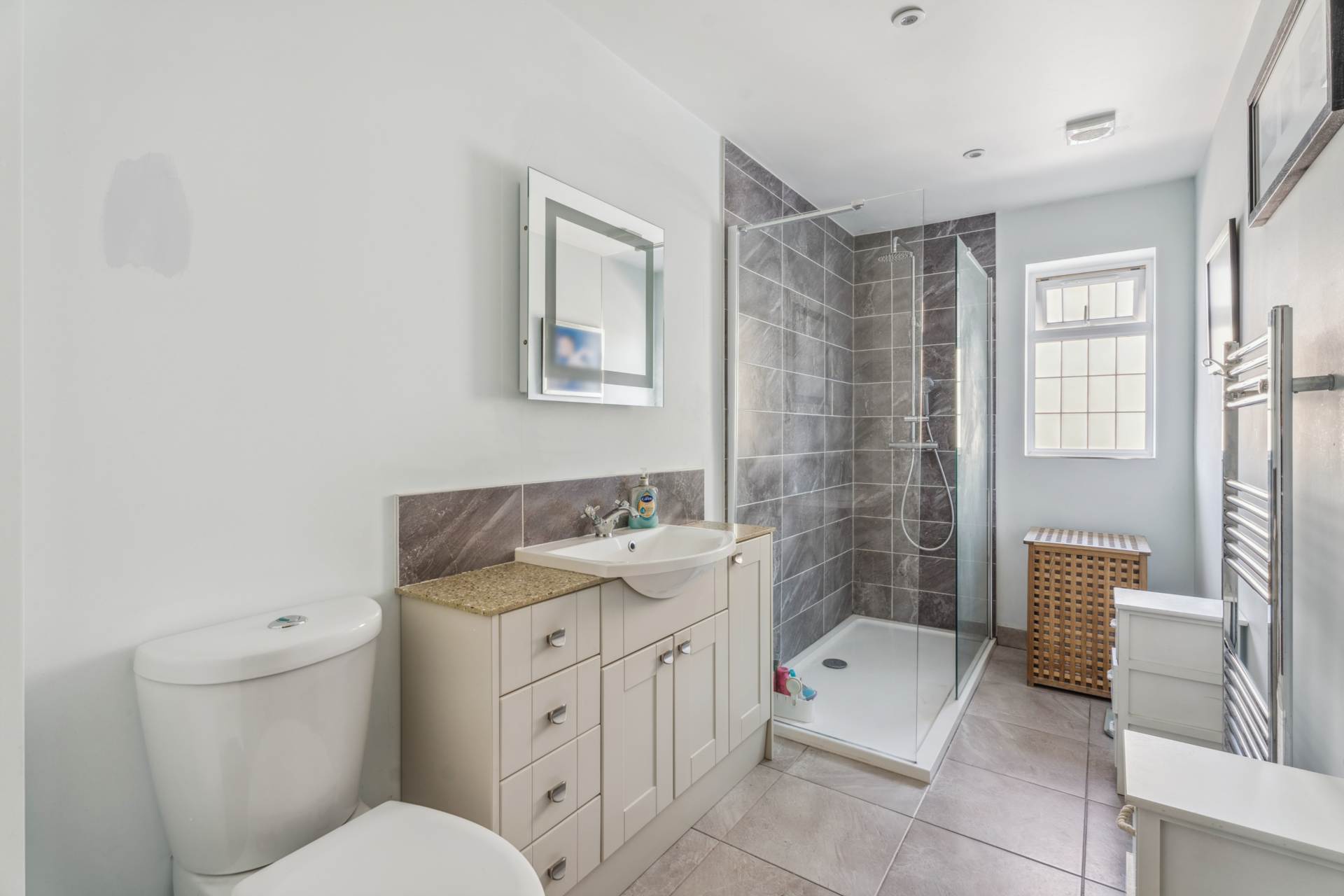 Additional Property Image 5 bedroom Detached for sale in Tring 12