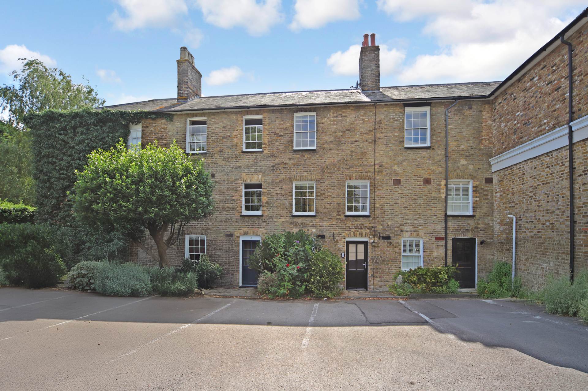 2 bedroom Terraced for sale in Tring