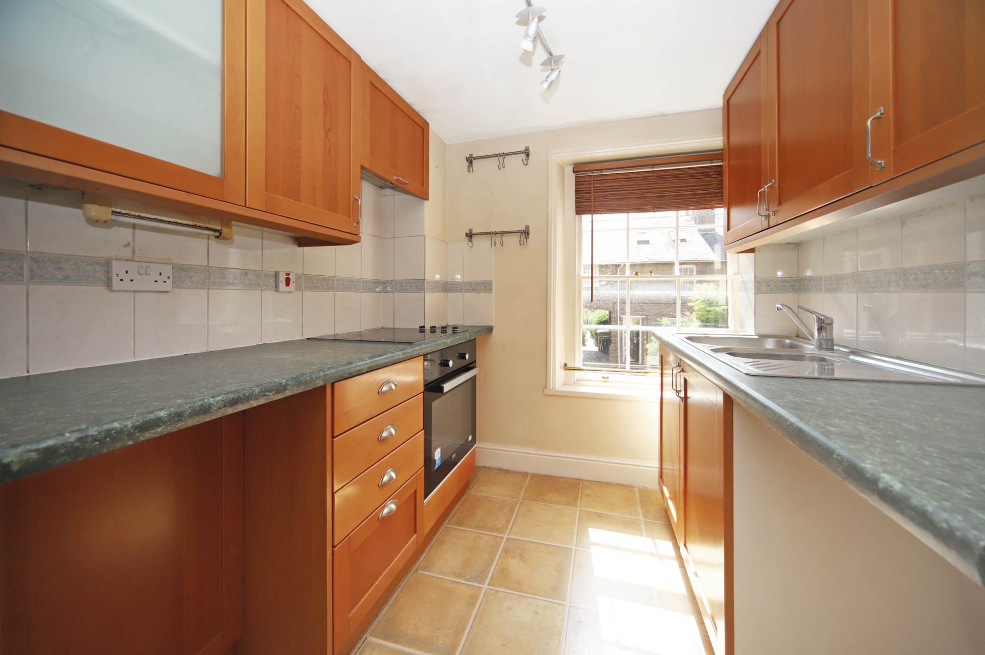Additional Property Image 2 bedroom Terraced for sale in Tring 5