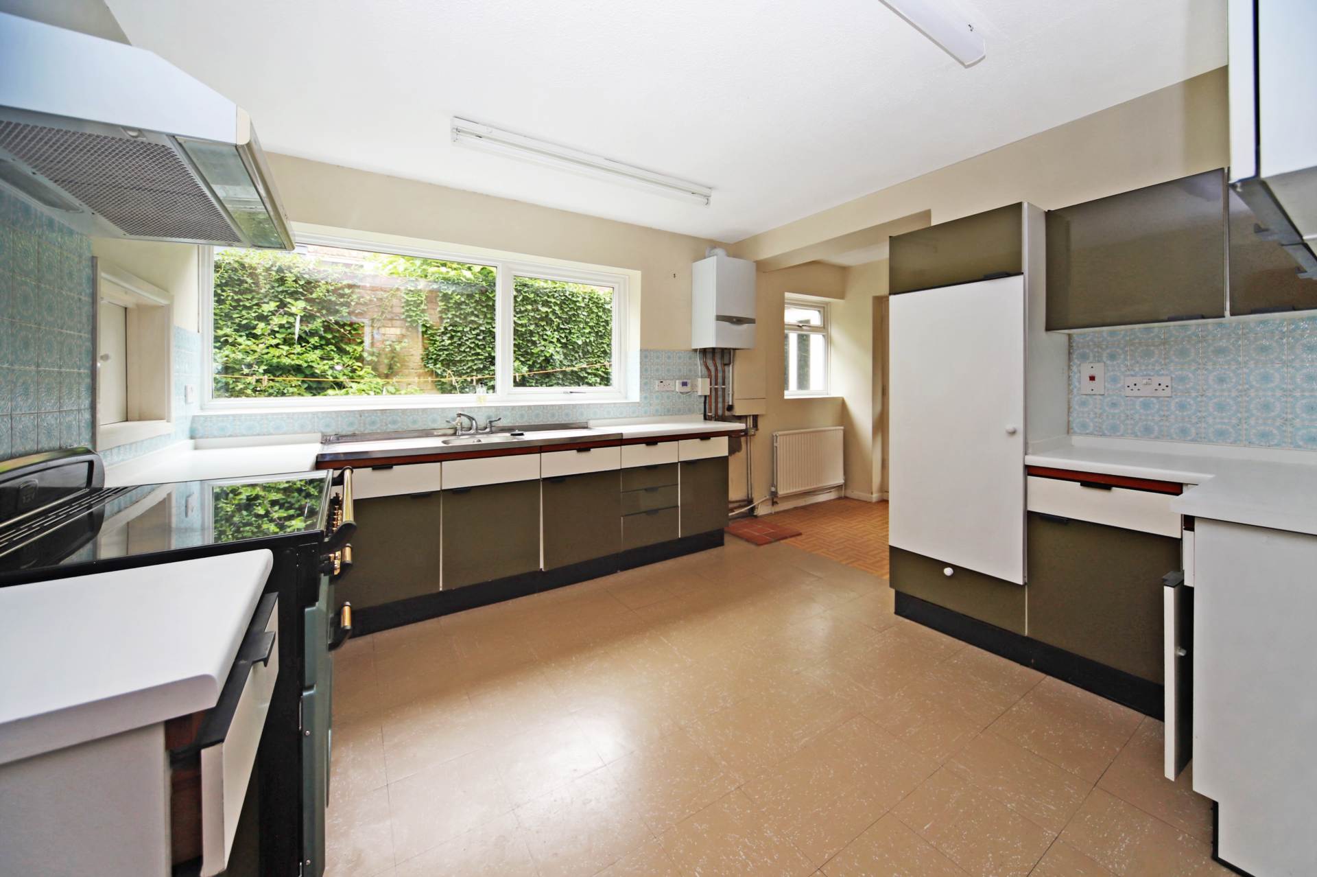 Additional Property Image 4 bedroom Detached for sale in Tring 10