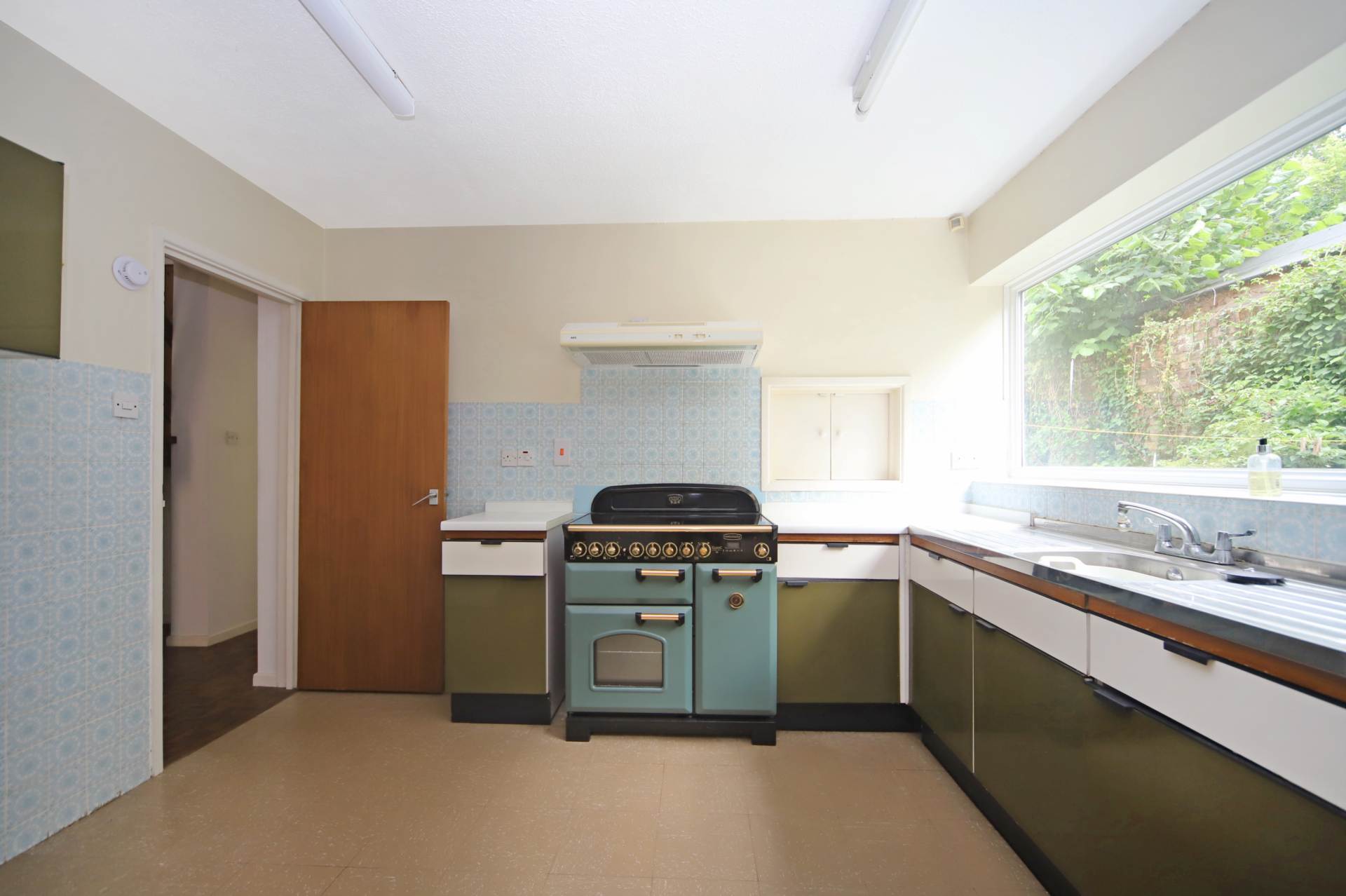 Additional Property Image 4 bedroom Detached for sale in Tring 11