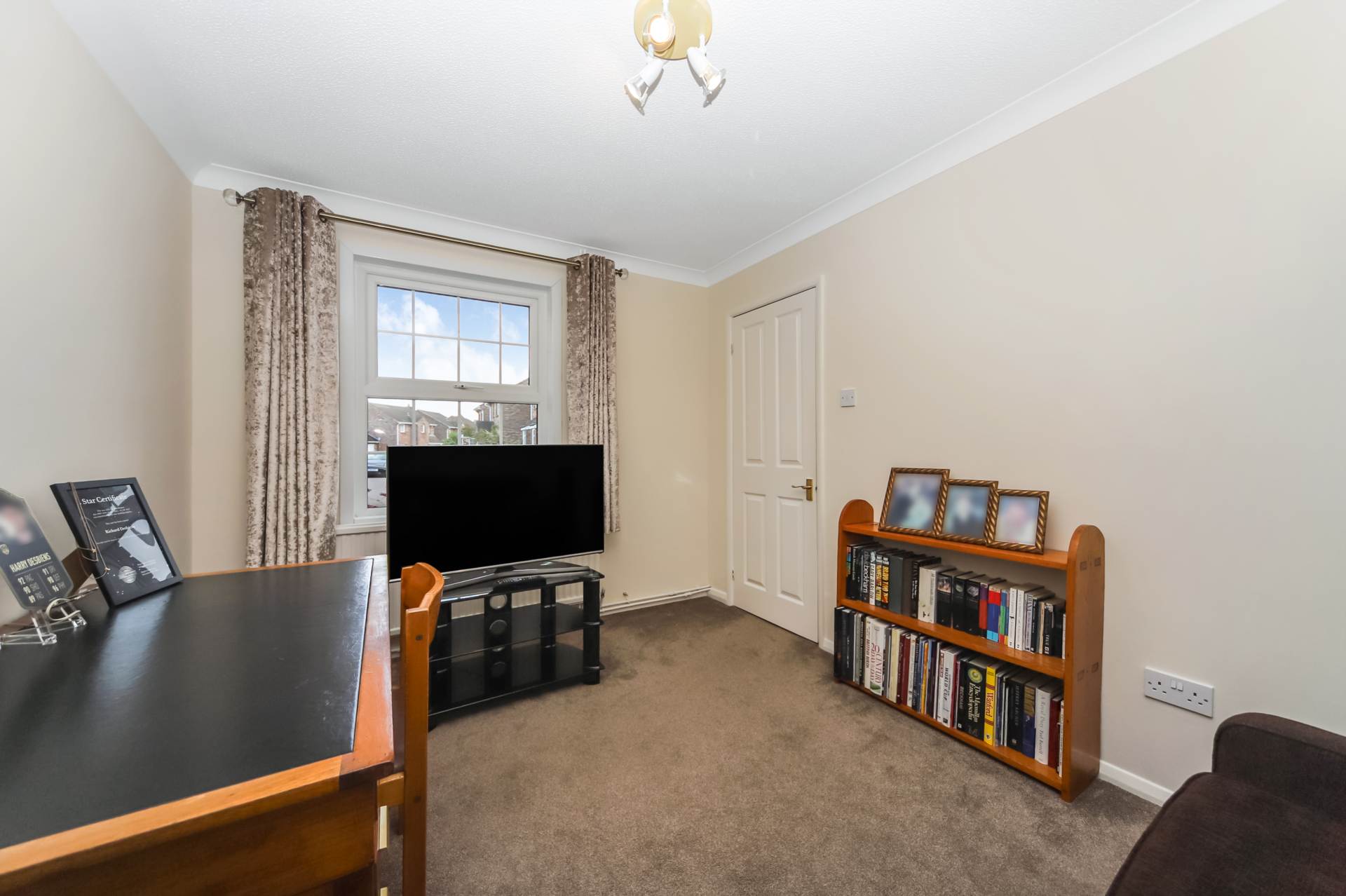 Additional Property Image 4 bedroom Detached for sale in Tring 13