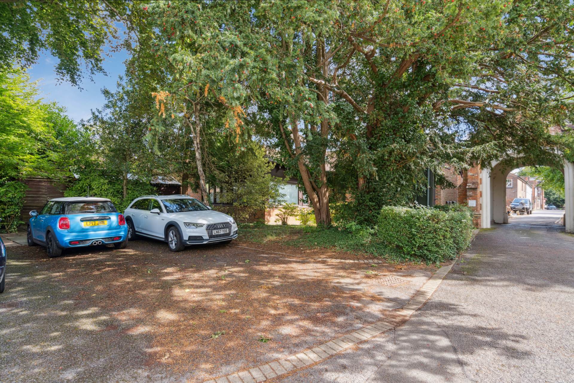 Additional Property Image 0 bedroom Detached for sale in Tring 13