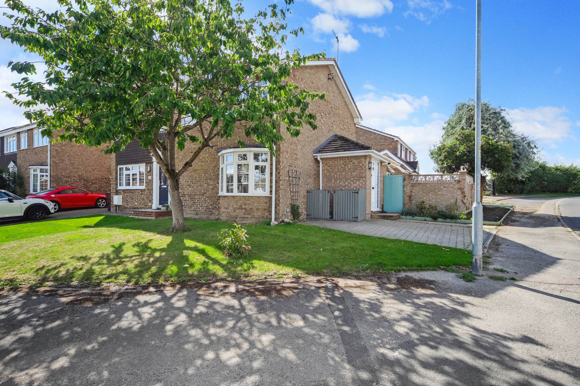 3 bedroom Semi Detached for sale in Leighton Buzzard
