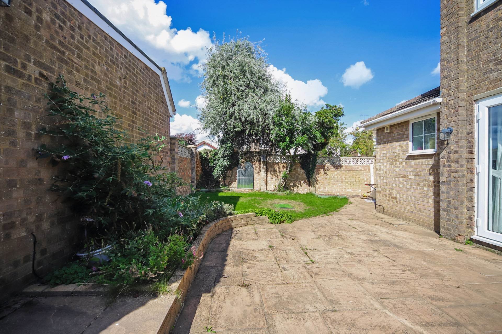 Additional Property Image 3 bedroom Semi Detached for sale in Leighton Buzzard 12