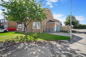 3 bedroom Semi Detached for sale in Leighton Buzzard