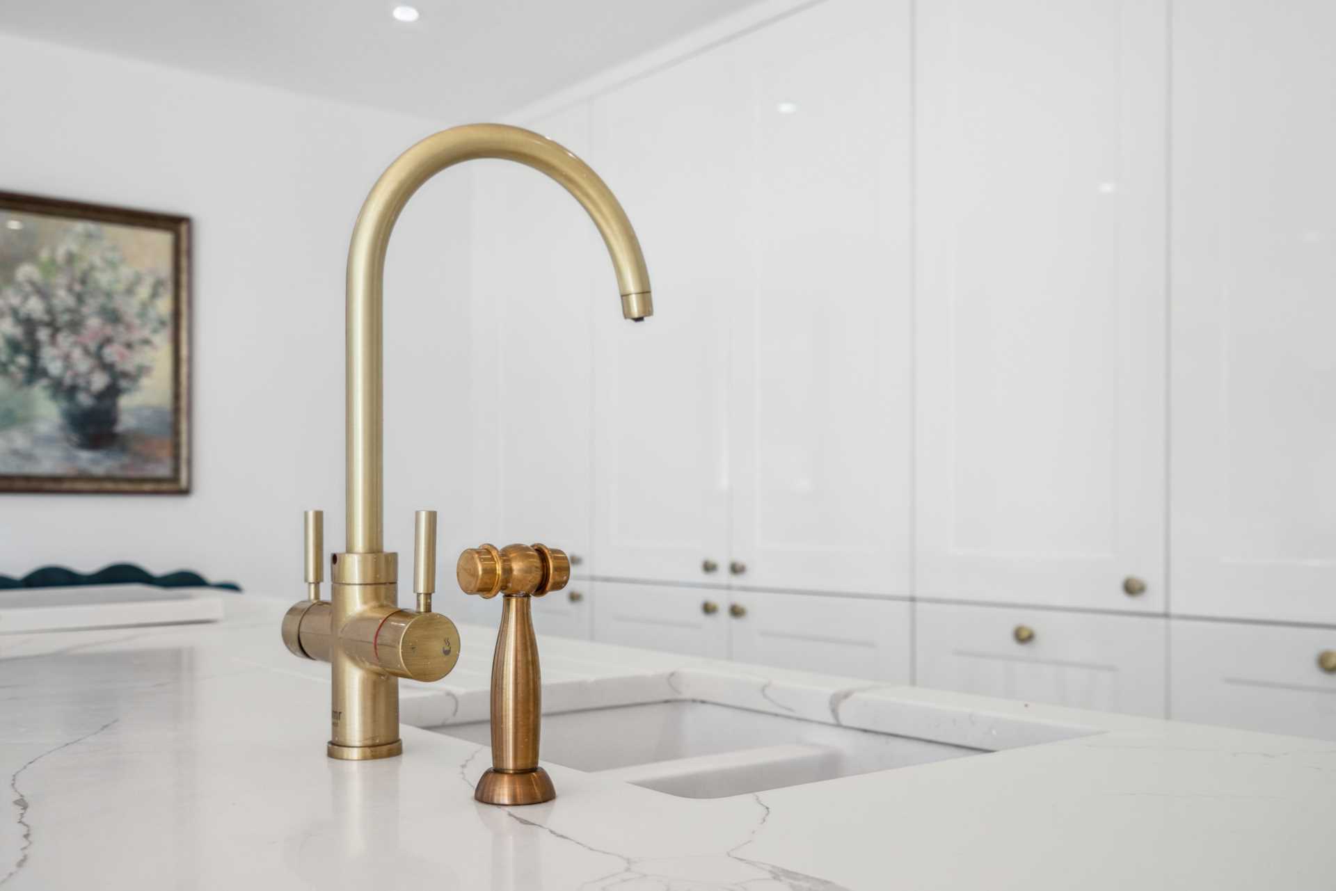 Additional Property Image 6 bedroom Detached to rent in Aylesbury 8