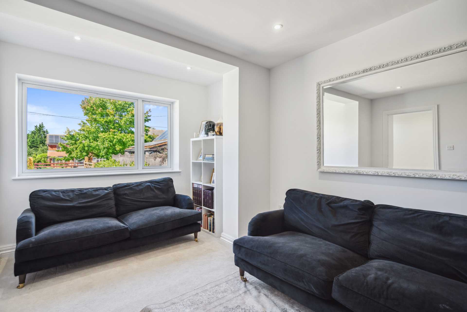 Additional Property Image 6 bedroom Detached to rent in Aylesbury 11
