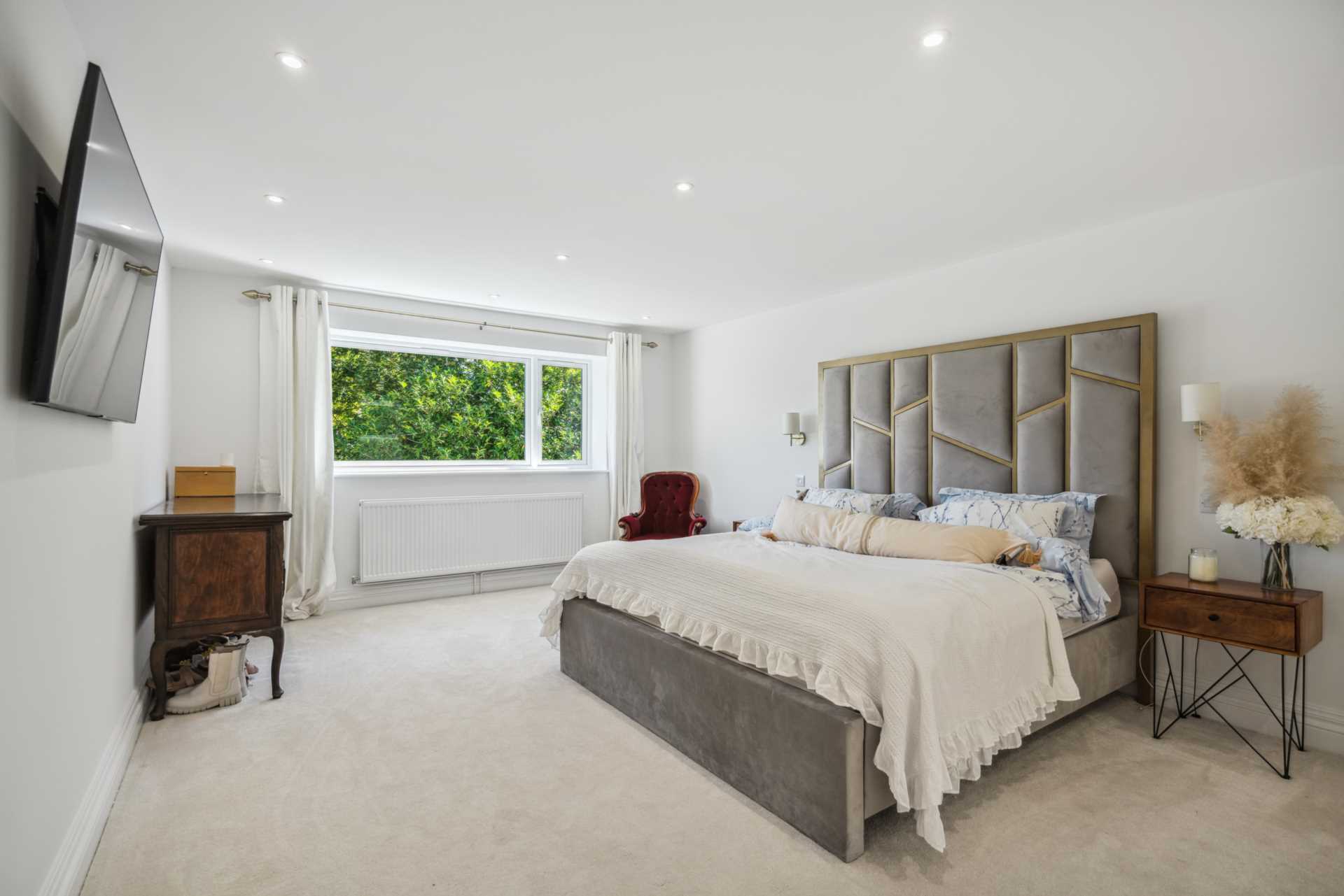 Additional Property Image 6 bedroom Detached to rent in Aylesbury 13