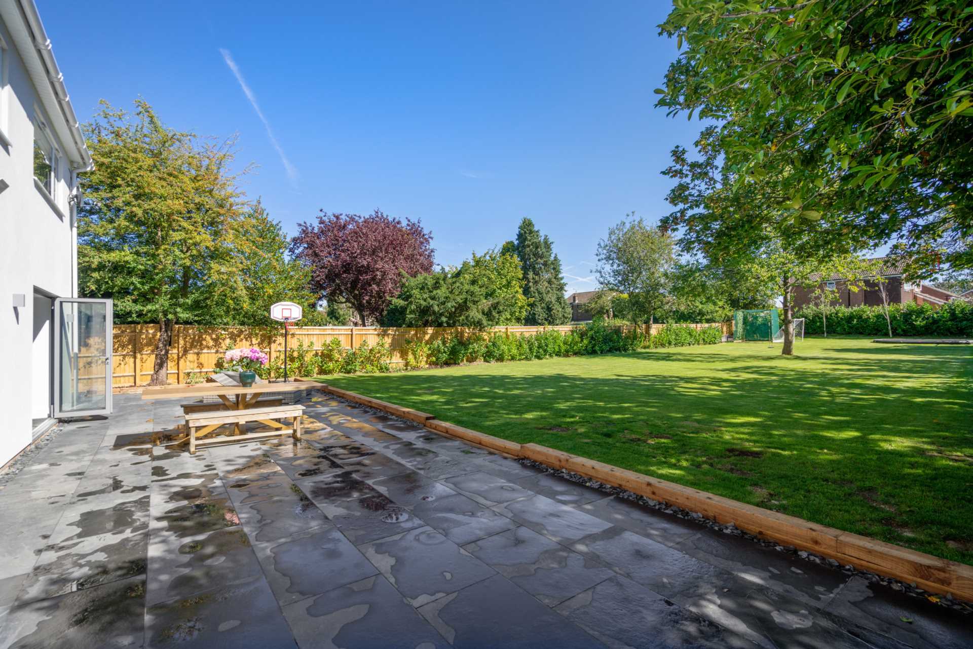 Additional Property Image 6 bedroom Detached to rent in Aylesbury 23