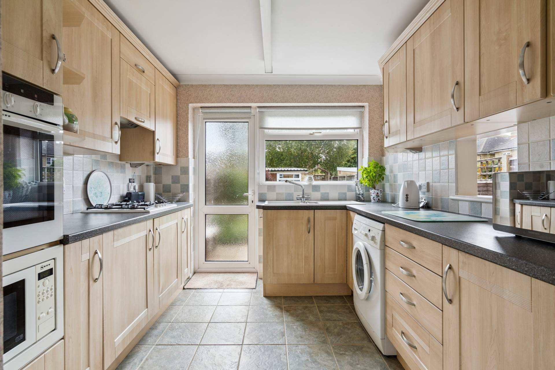 Additional Property Image 3 bedroom Terraced for sale in Tring 8