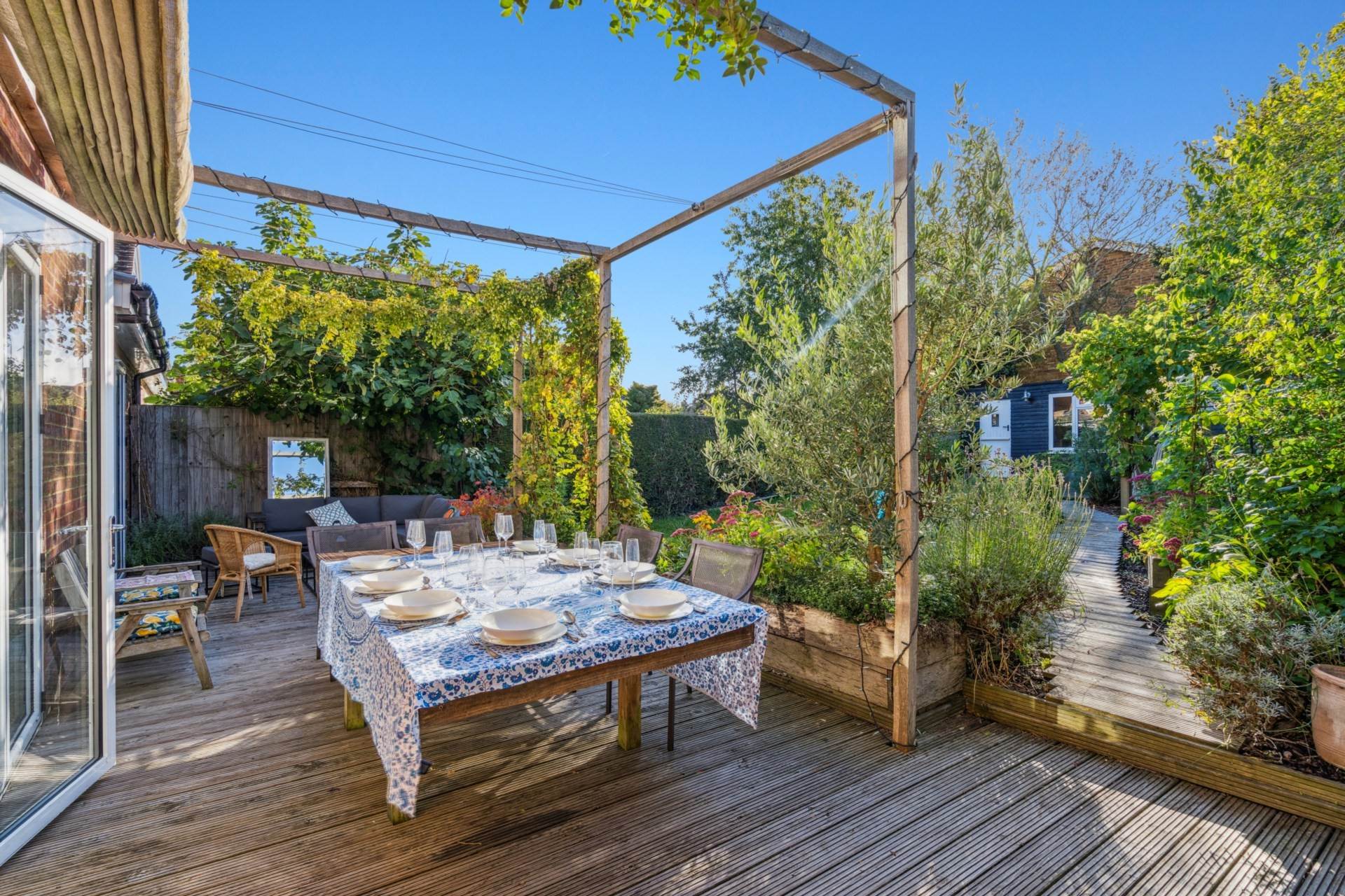 Additional Property Image 4 bedroom Semi Detached for sale in Tring 2