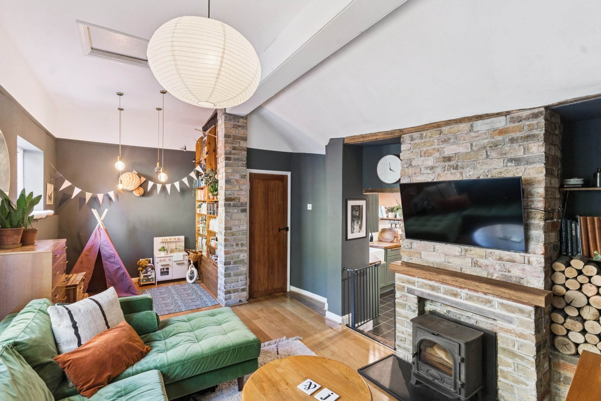 Additional Property Image 3 bedroom Semi Detached for sale in Leighton Buzzard 4