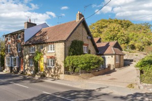 3 bedroom Semi Detached for sale in Leighton Buzzard