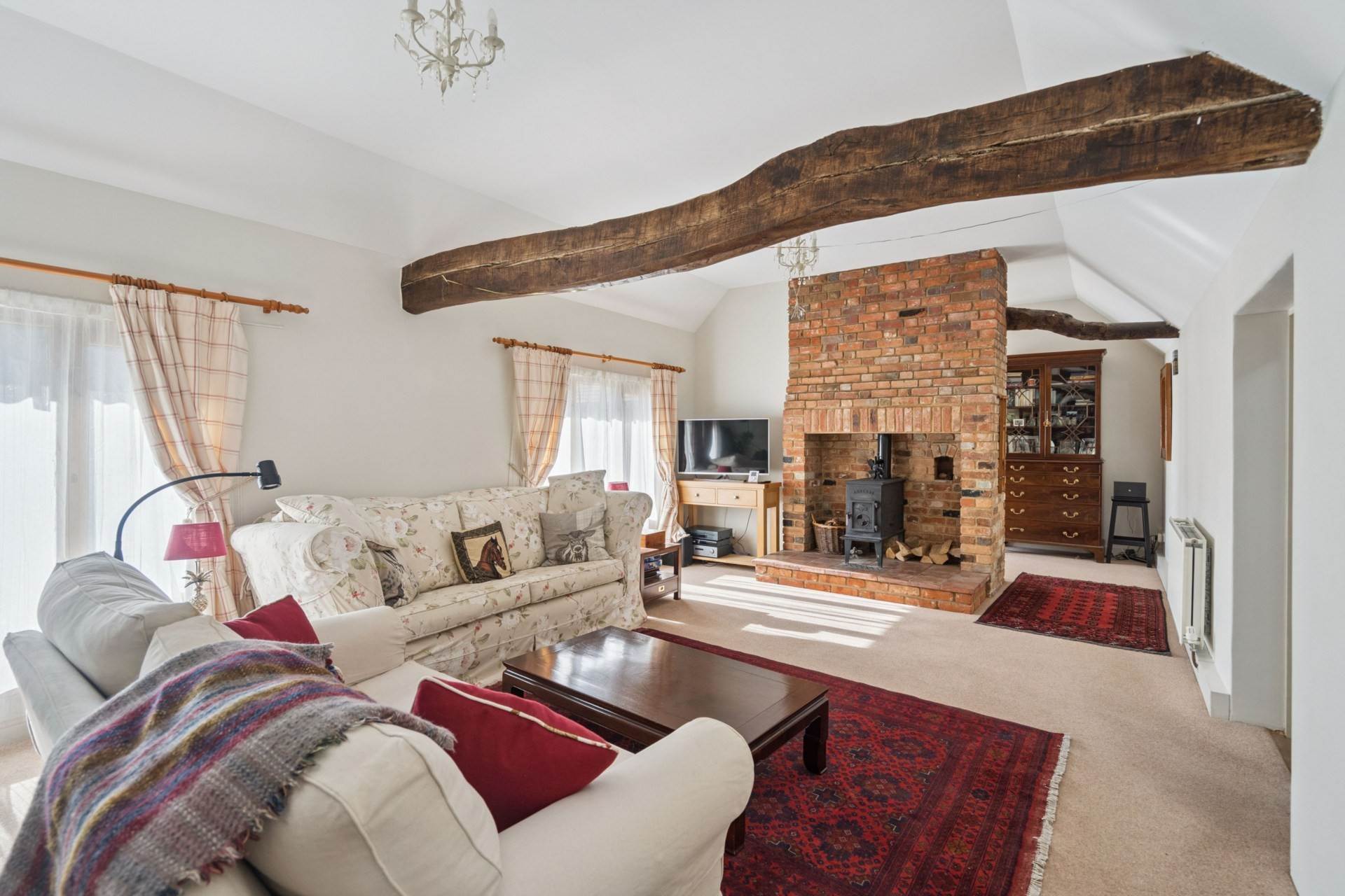 Additional Property Image 3 bedroom Detached for sale in Aylesbury 3