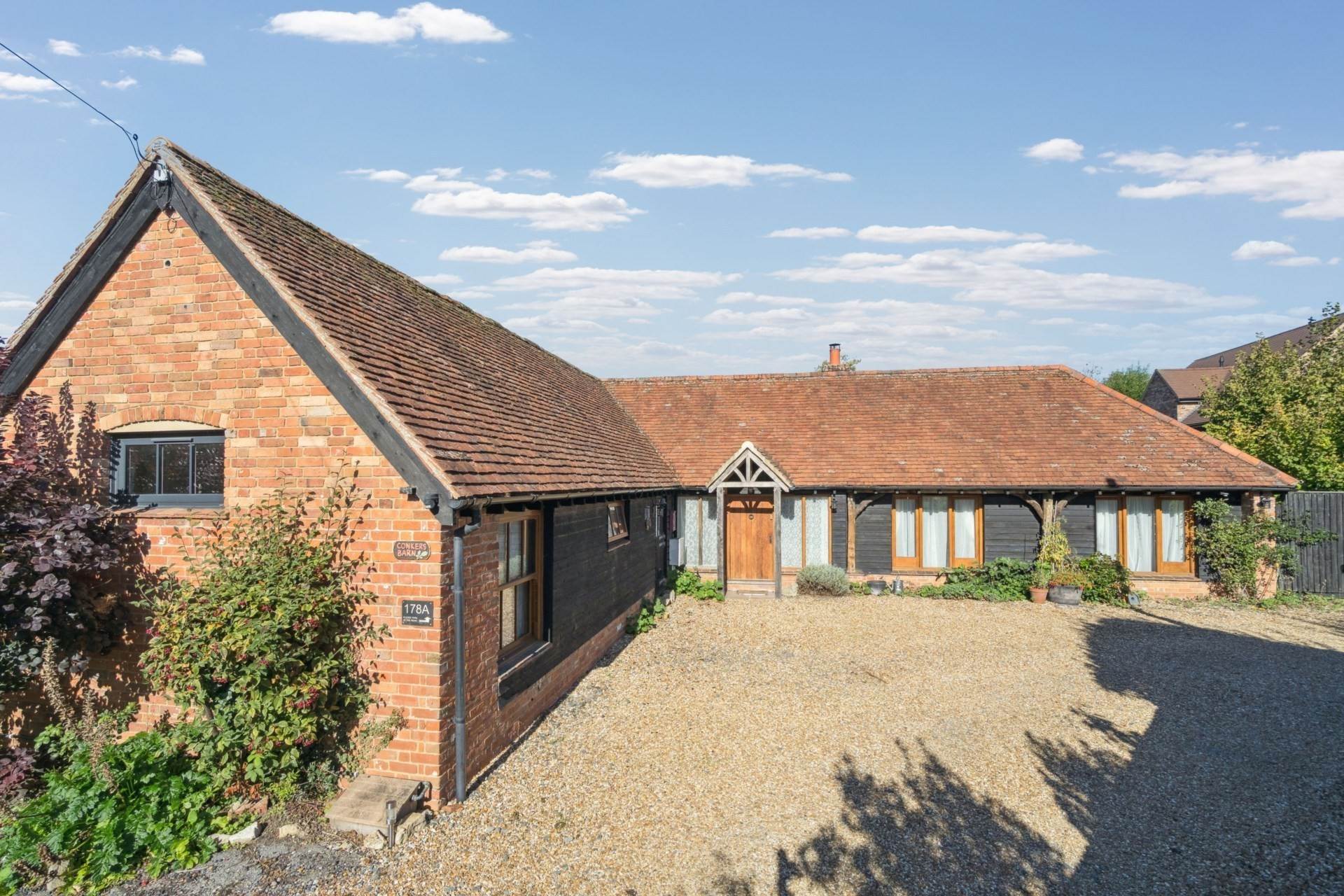 Additional Property Image 3 bedroom Detached for sale in Aylesbury 17