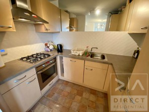 2 bedroom Apartment to rent in Leatherhead