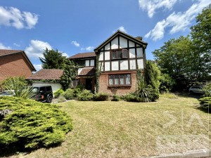 4 bedroom Detached to rent in Banstead