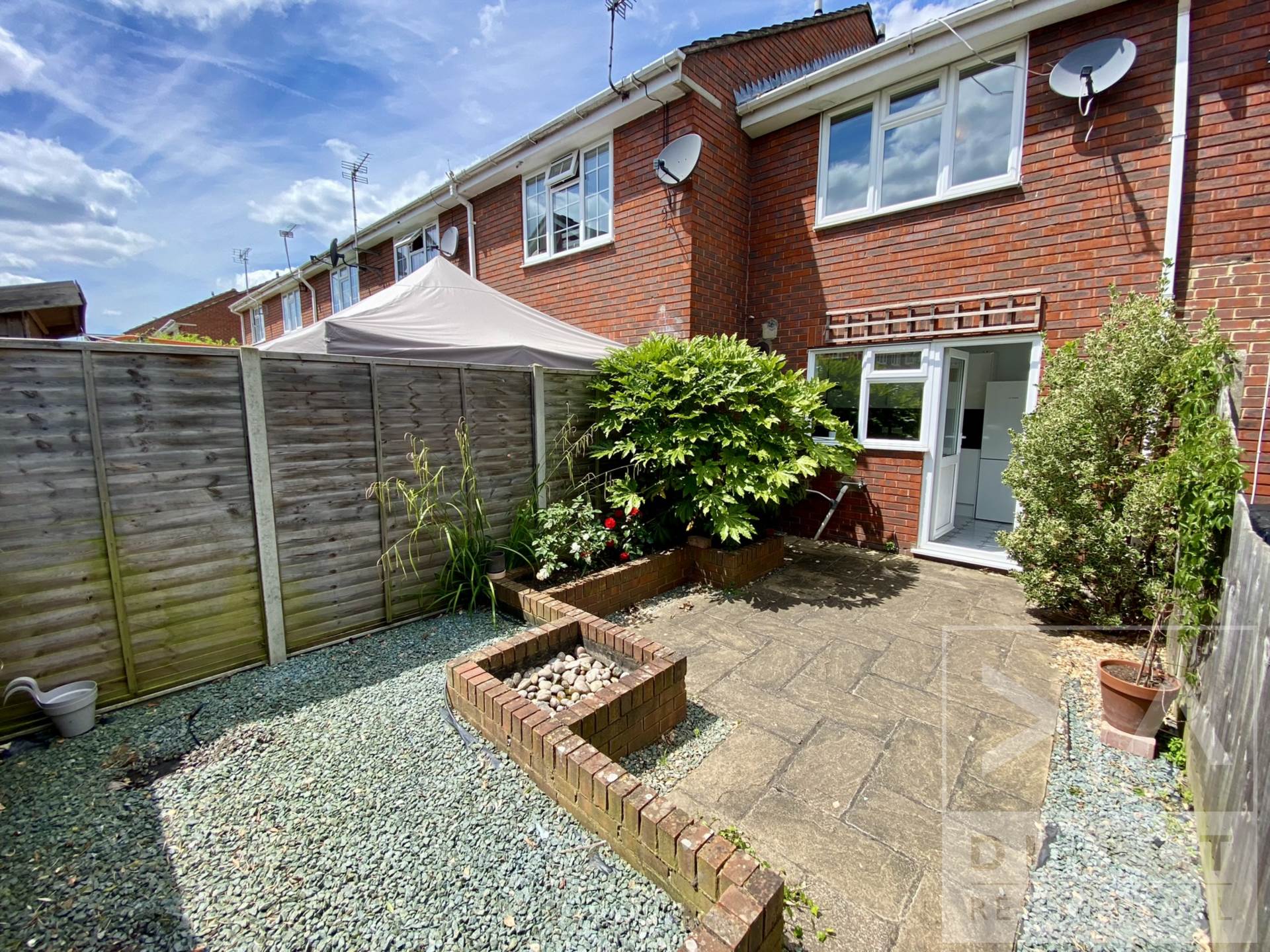 Additional Property Image 2 bedroom Terraced to rent in Epsom 6
