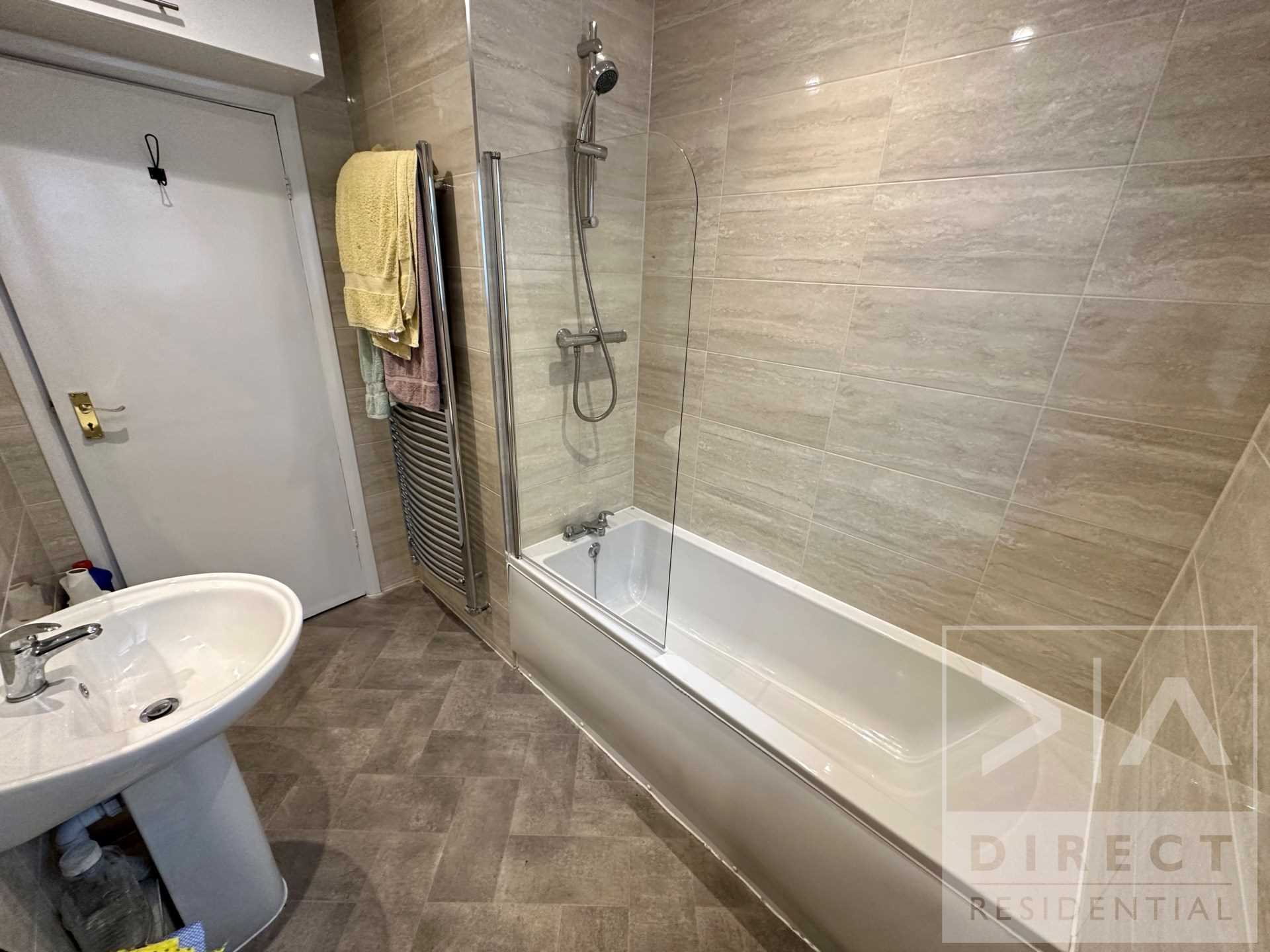 Additional Property Image 3 bedroom Bungalow to rent in Ashtead 10