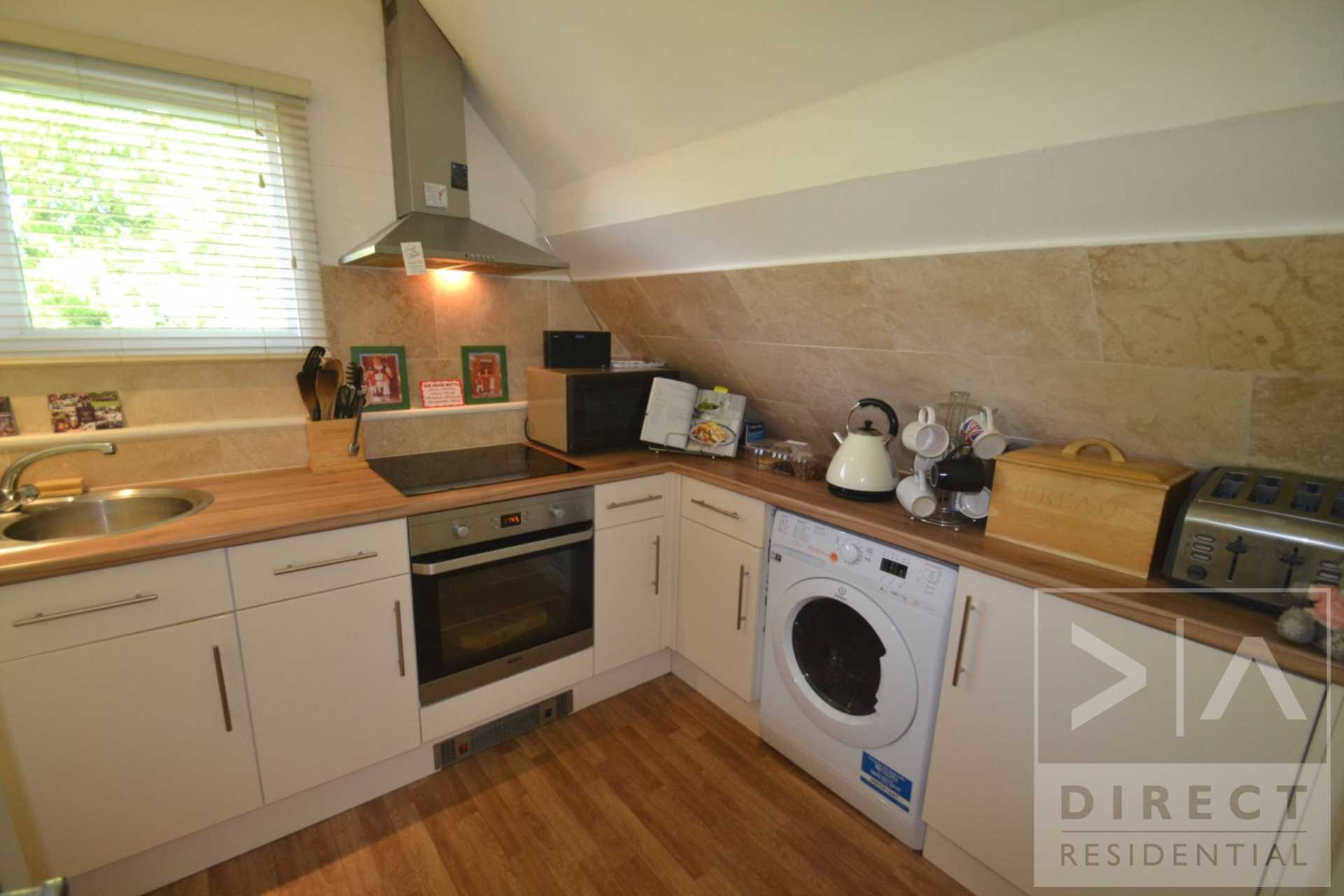 Additional Property Image 2 bedroom Apartment to rent in Epsom 2