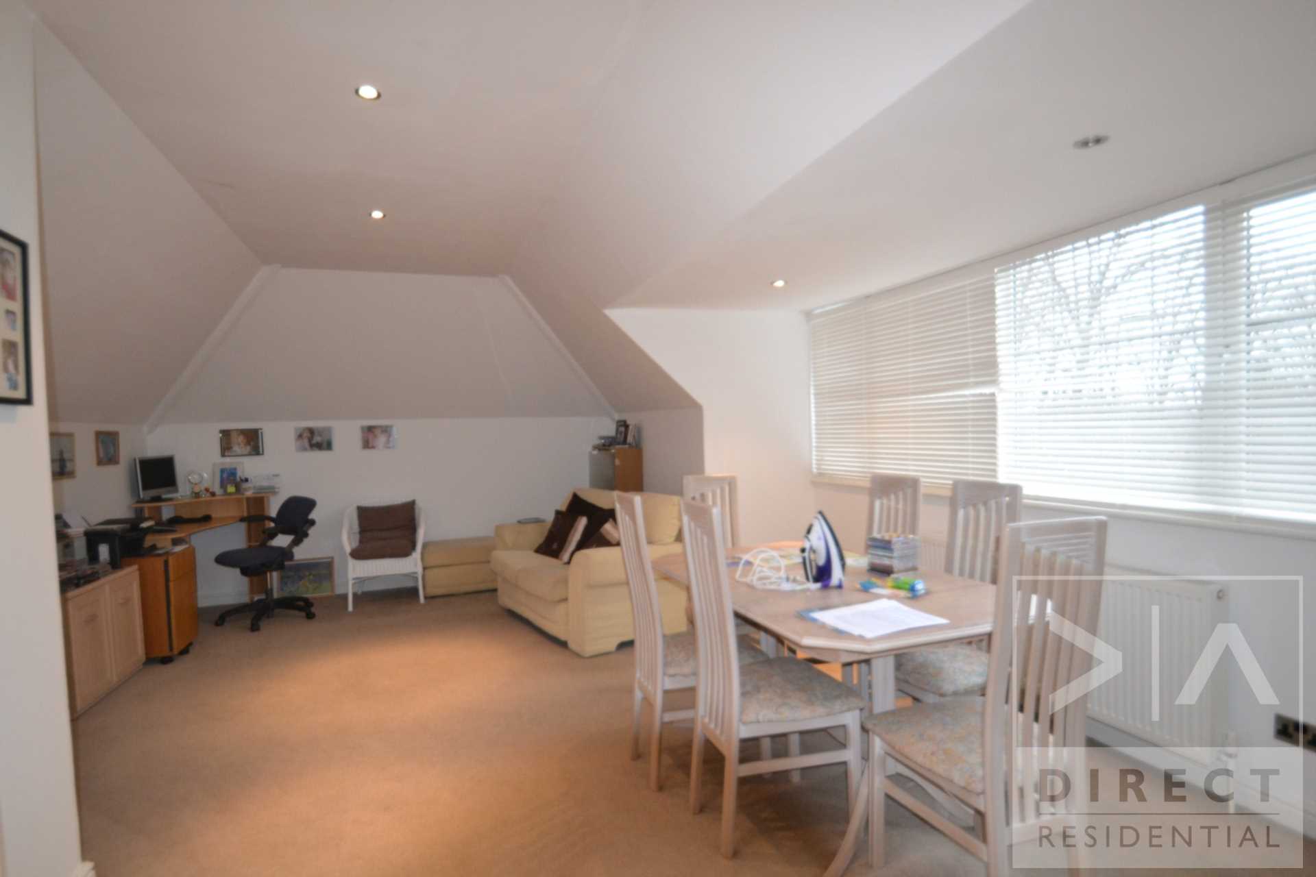 Additional Property Image 2 bedroom Apartment to rent in Epsom 3