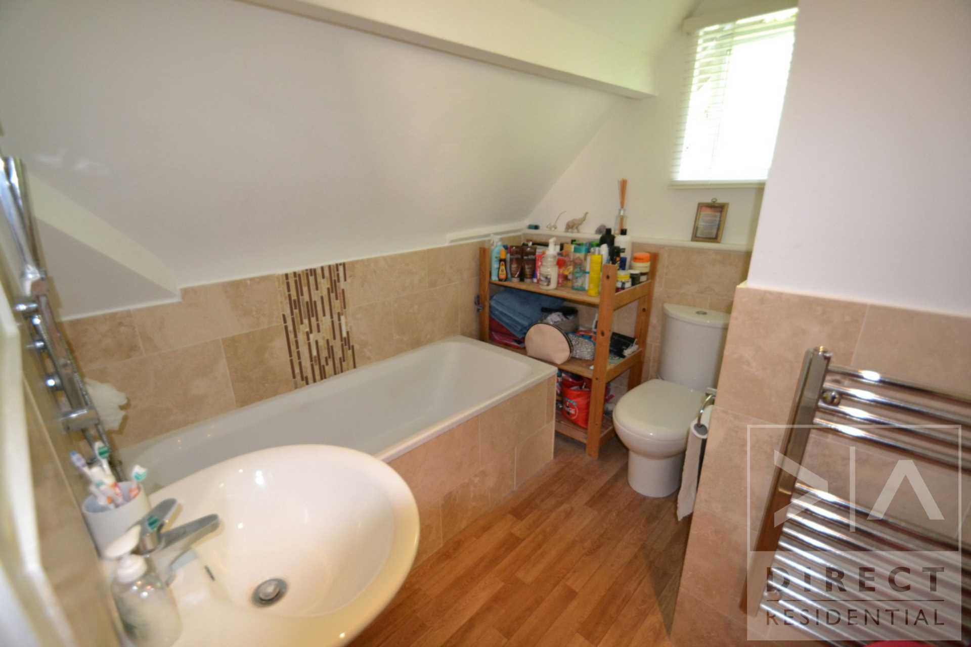 Additional Property Image 2 bedroom Apartment to rent in Epsom 5