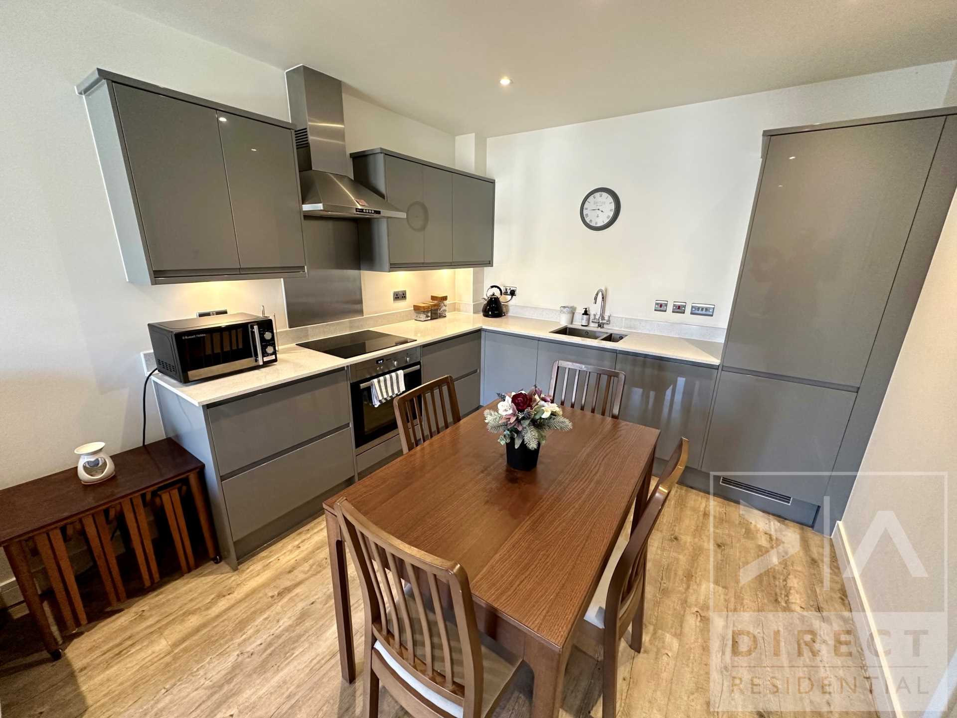 Additional Property Image 2 bedroom Apartment to rent in Ashtead 4