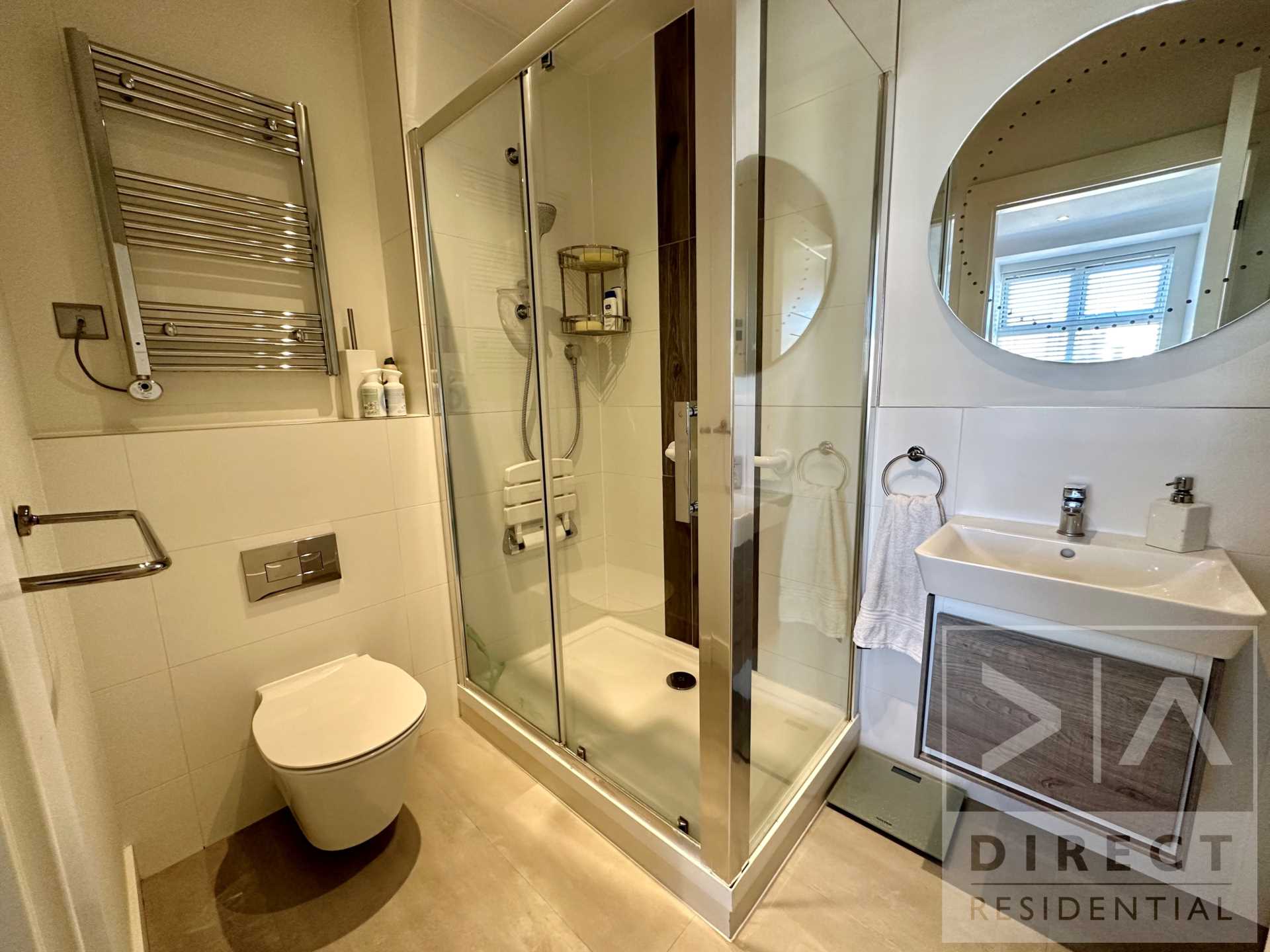 Additional Property Image 2 bedroom Apartment to rent in Ashtead 12