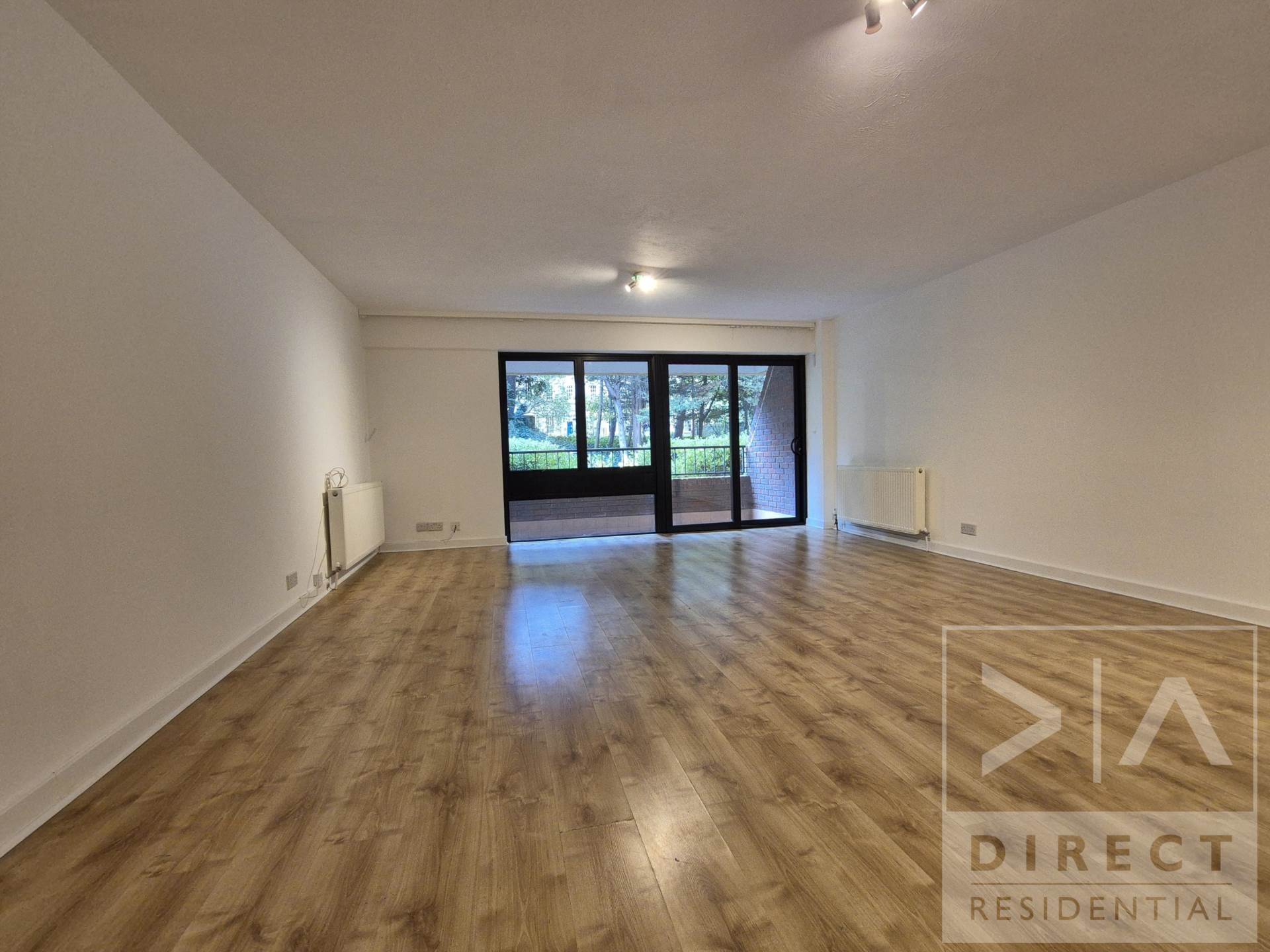 2 bedroom Apartment to rent in Epsom