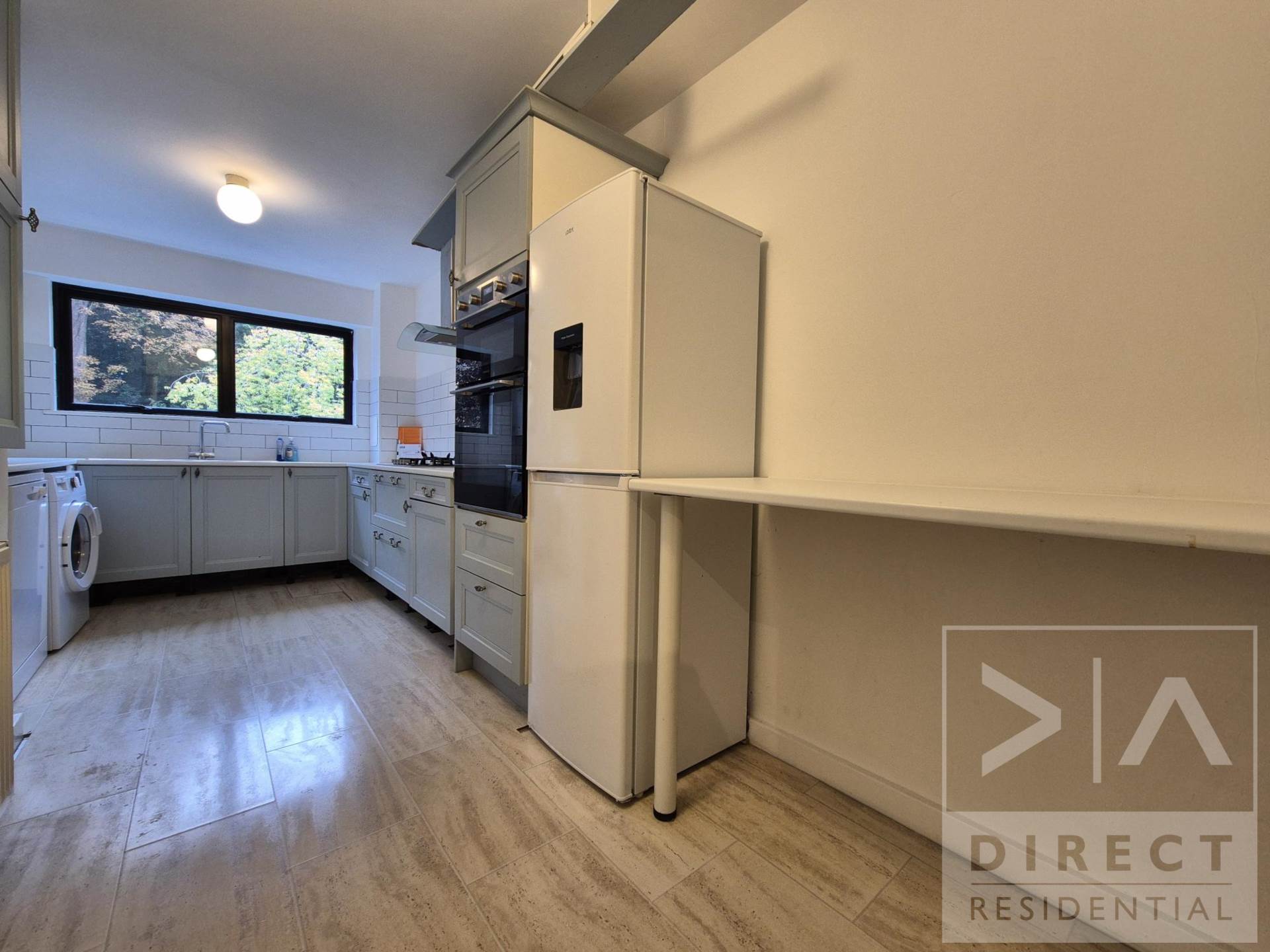 Additional Property Image 2 bedroom Apartment to rent in Epsom 4