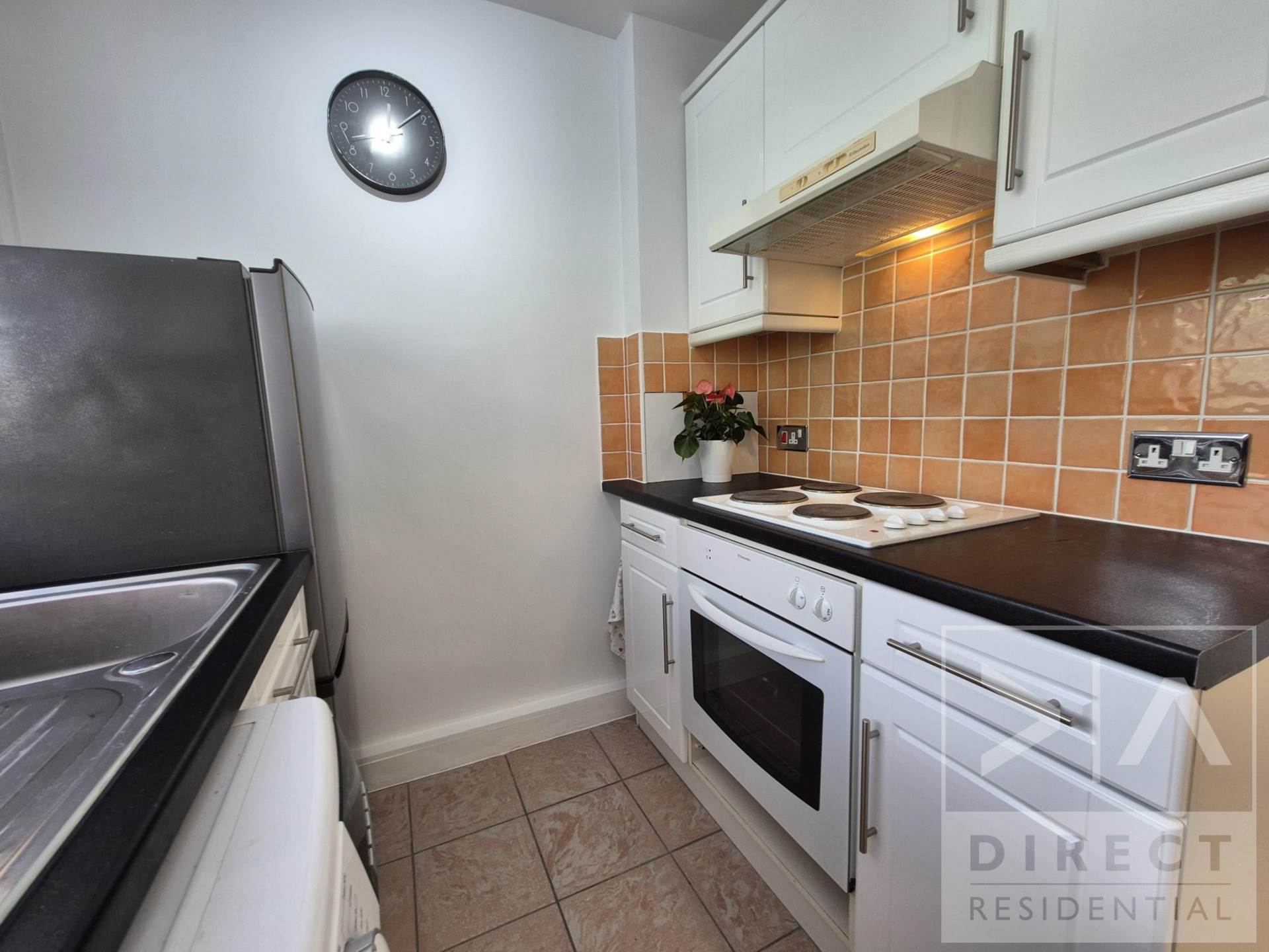 Additional Property Image 1 bedroom Flat to rent in Epsom 6