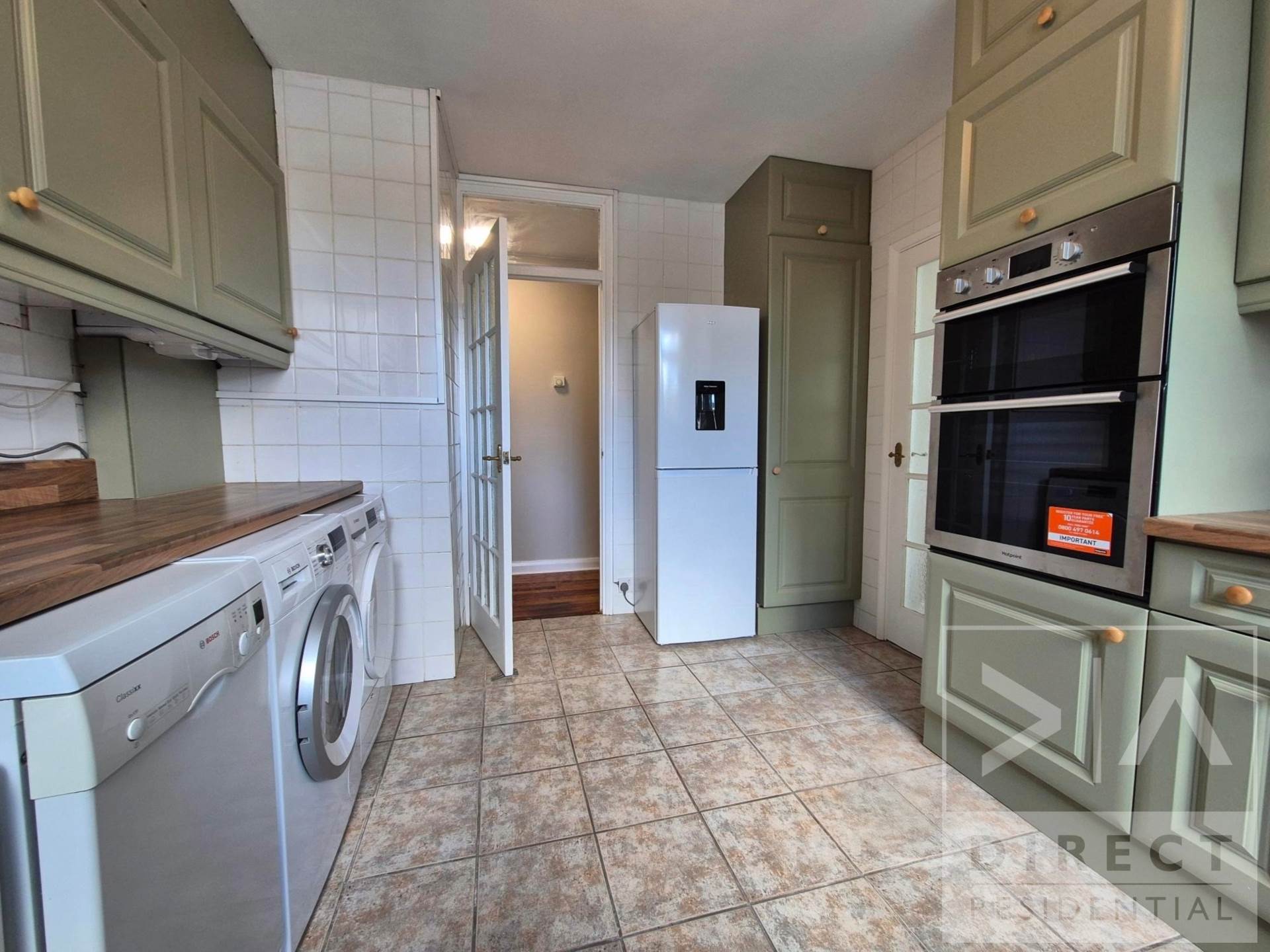 Additional Property Image 3 bedroom Apartment to rent in Epsom 3