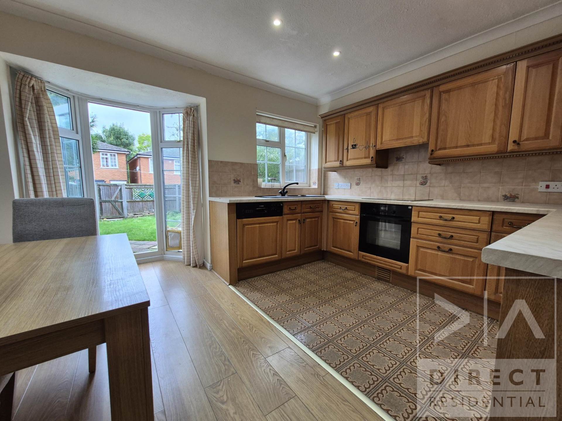 Additional Property Image 3 bedroom Town House to rent in Sutton 3