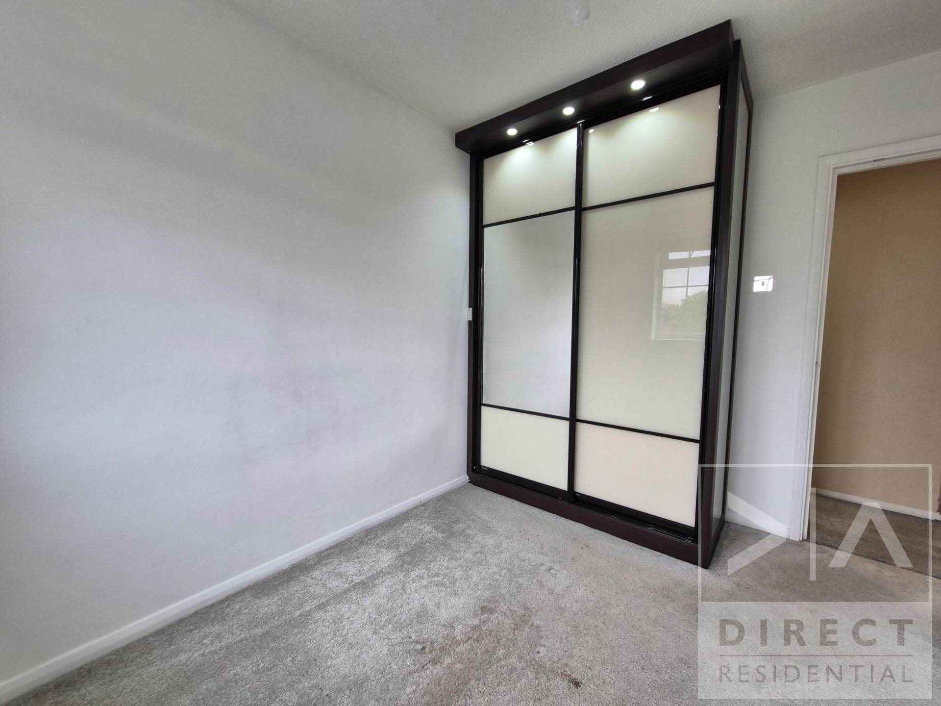 Additional Property Image 3 bedroom Town House to rent in Sutton 12