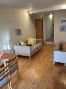 2 bedroom Flat to rent in London