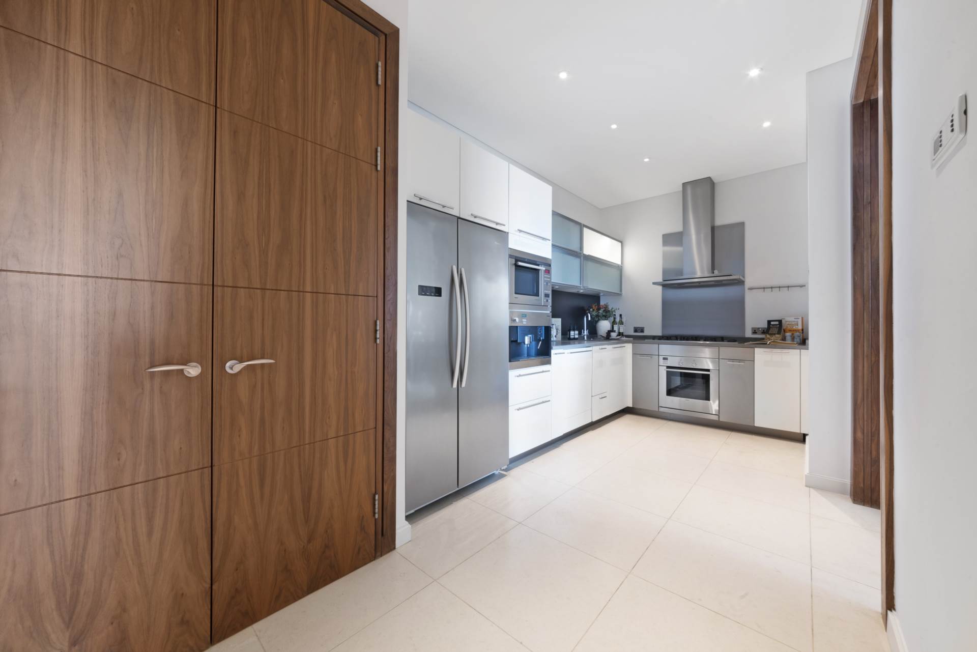 Additional Property Image 2 bedroom Flat to rent in London 9