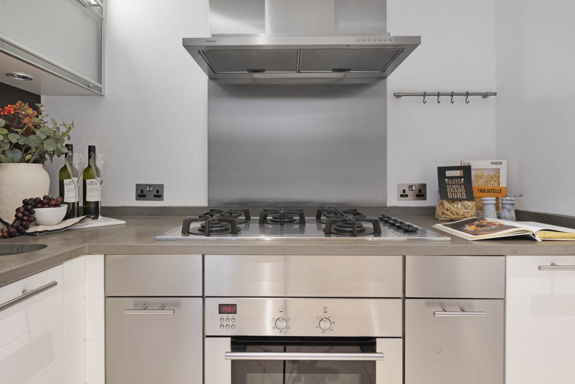 Additional Property Image 2 bedroom Flat to rent in London 10