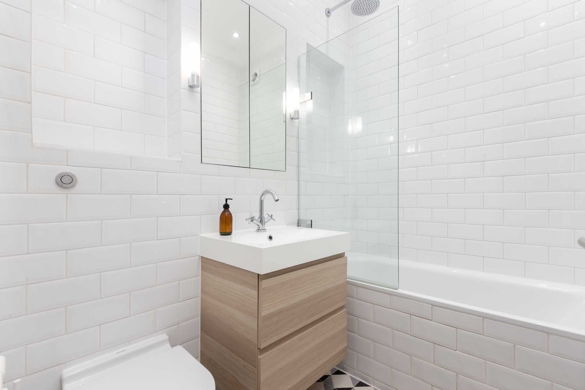 Additional Property Image 2 bedroom Flat to rent in London 9