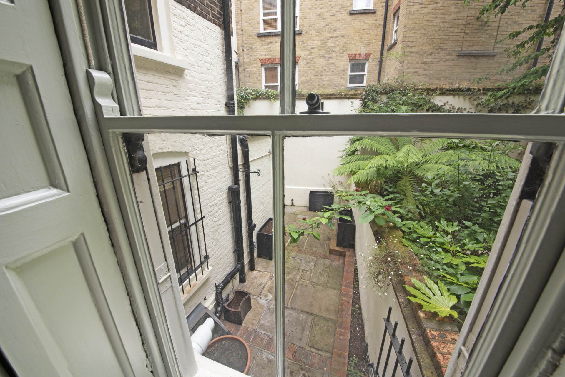 Additional Property Image 4 bedroom House to rent in London 32
