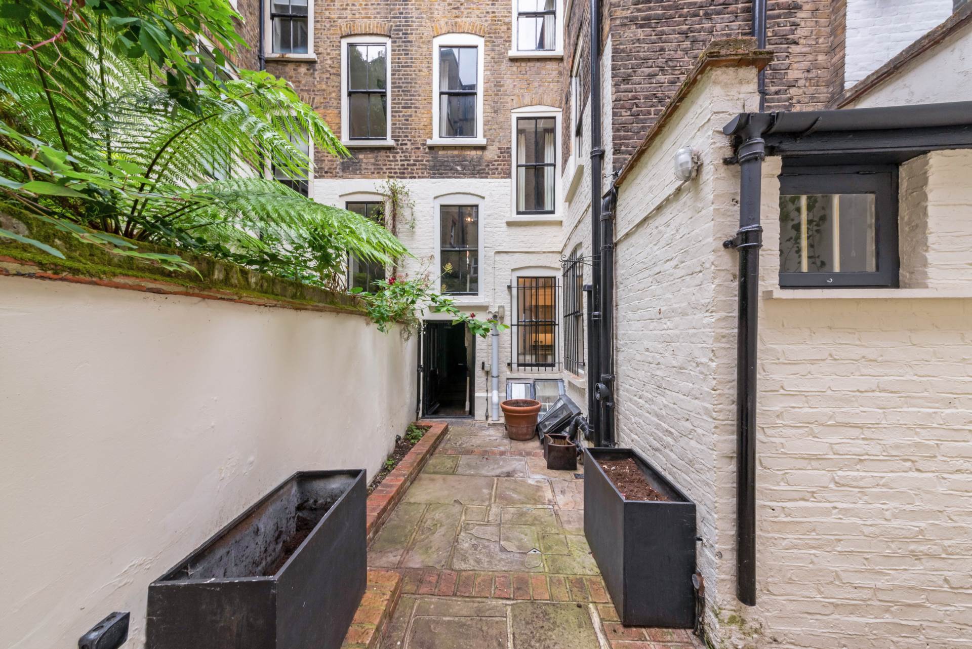 Additional Property Image 4 bedroom House to rent in London 34
