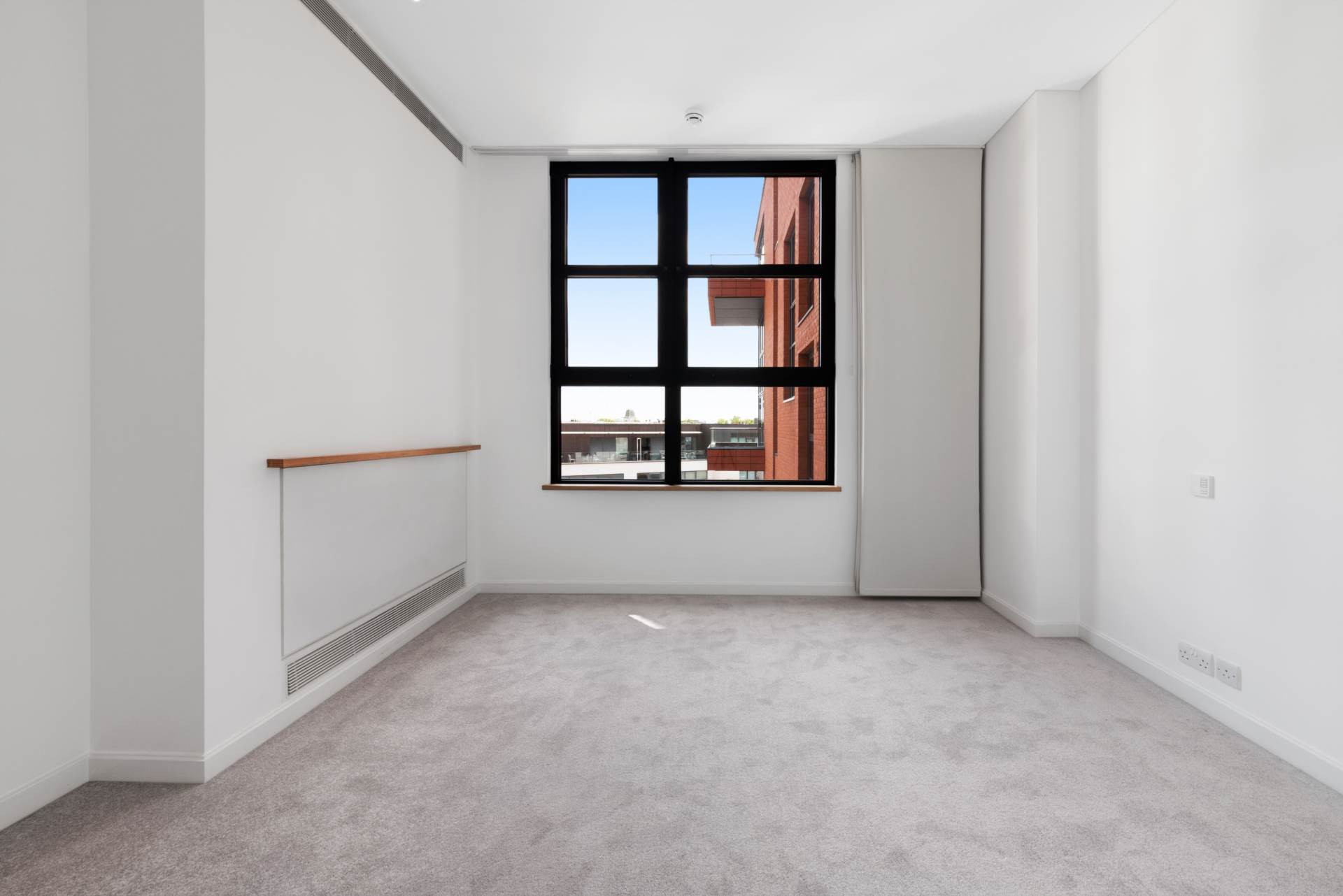 Additional Property Image 2 bedroom Flat to rent in London 13