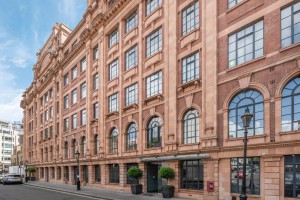 2 bedroom Flat to rent in London